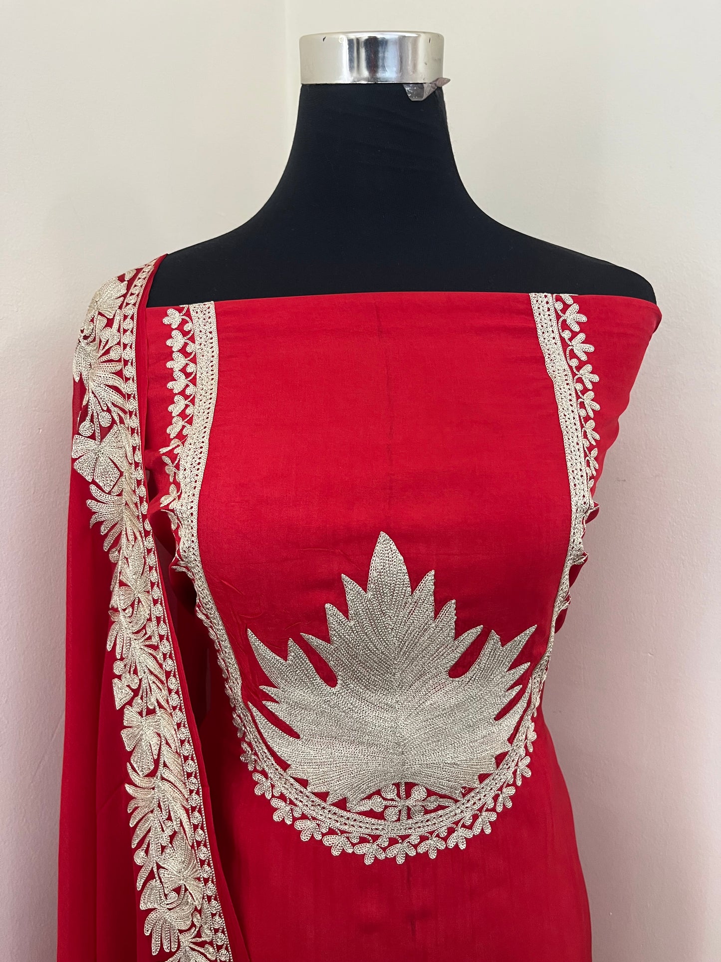 Sanam’ Tilla Kashmiri Silk Suit