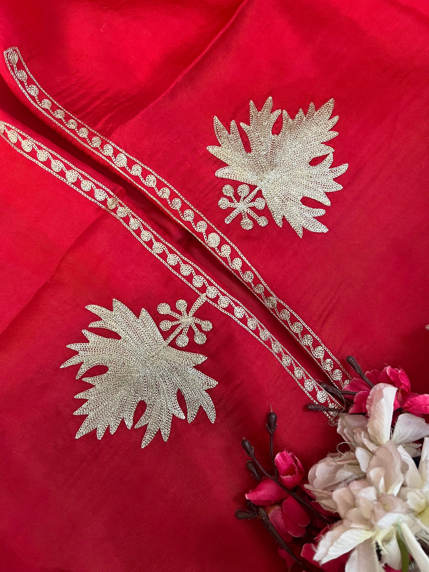 Red Sanam’ Tilla Kashmiri Silk Suit
