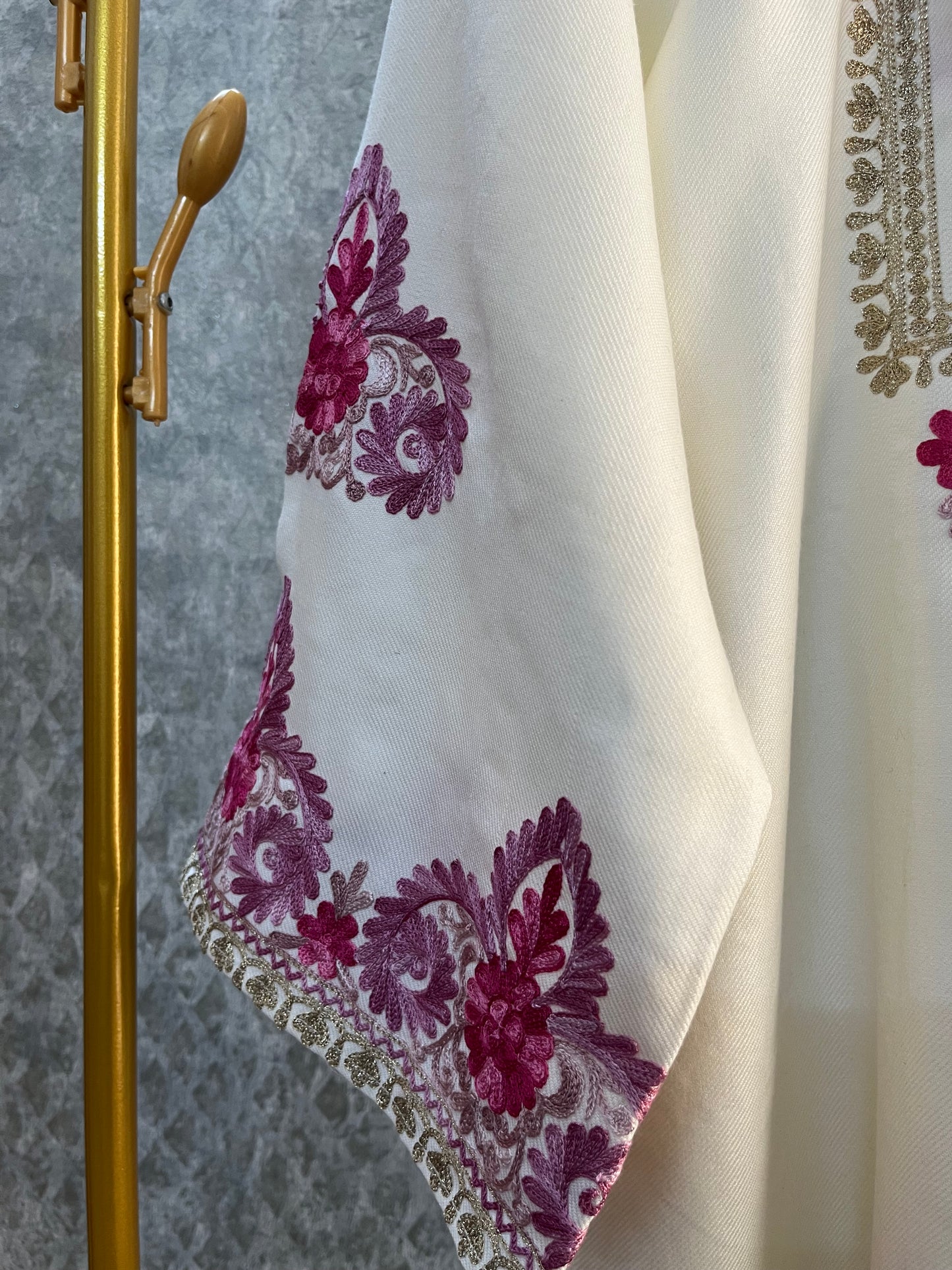 Off White Woollen Kashmiri Co-Ord Set ( Size 40)