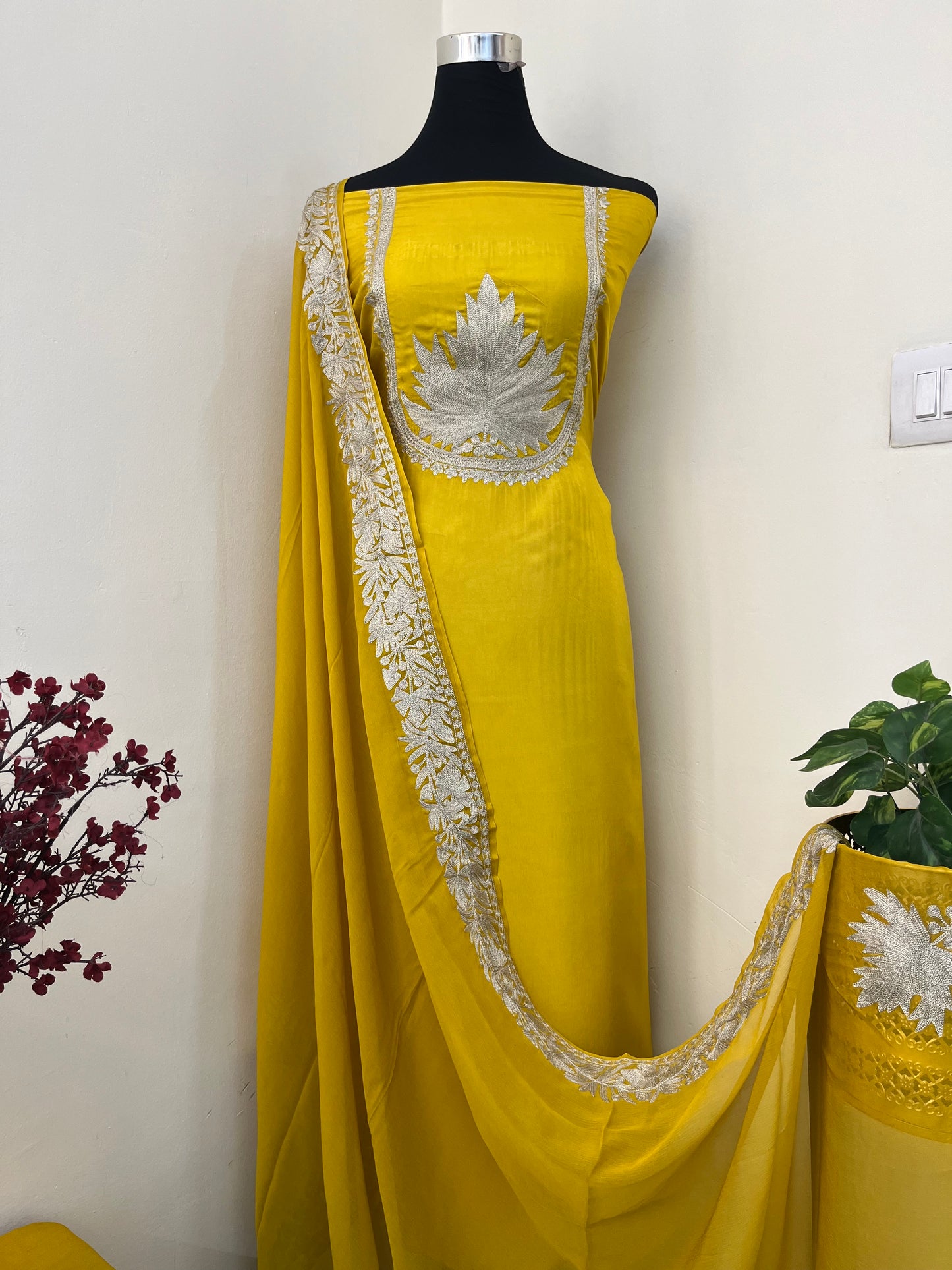 ‘Sanam’ Tilla Kashmiri Silk Suit