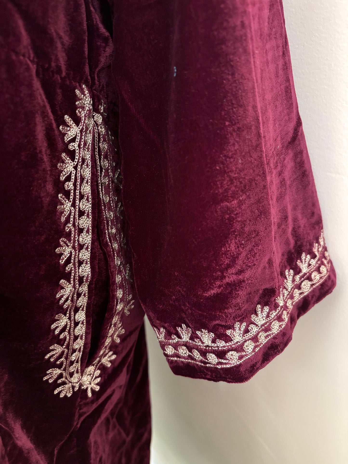 Wine Tilla Embroidered Velvet Pheran