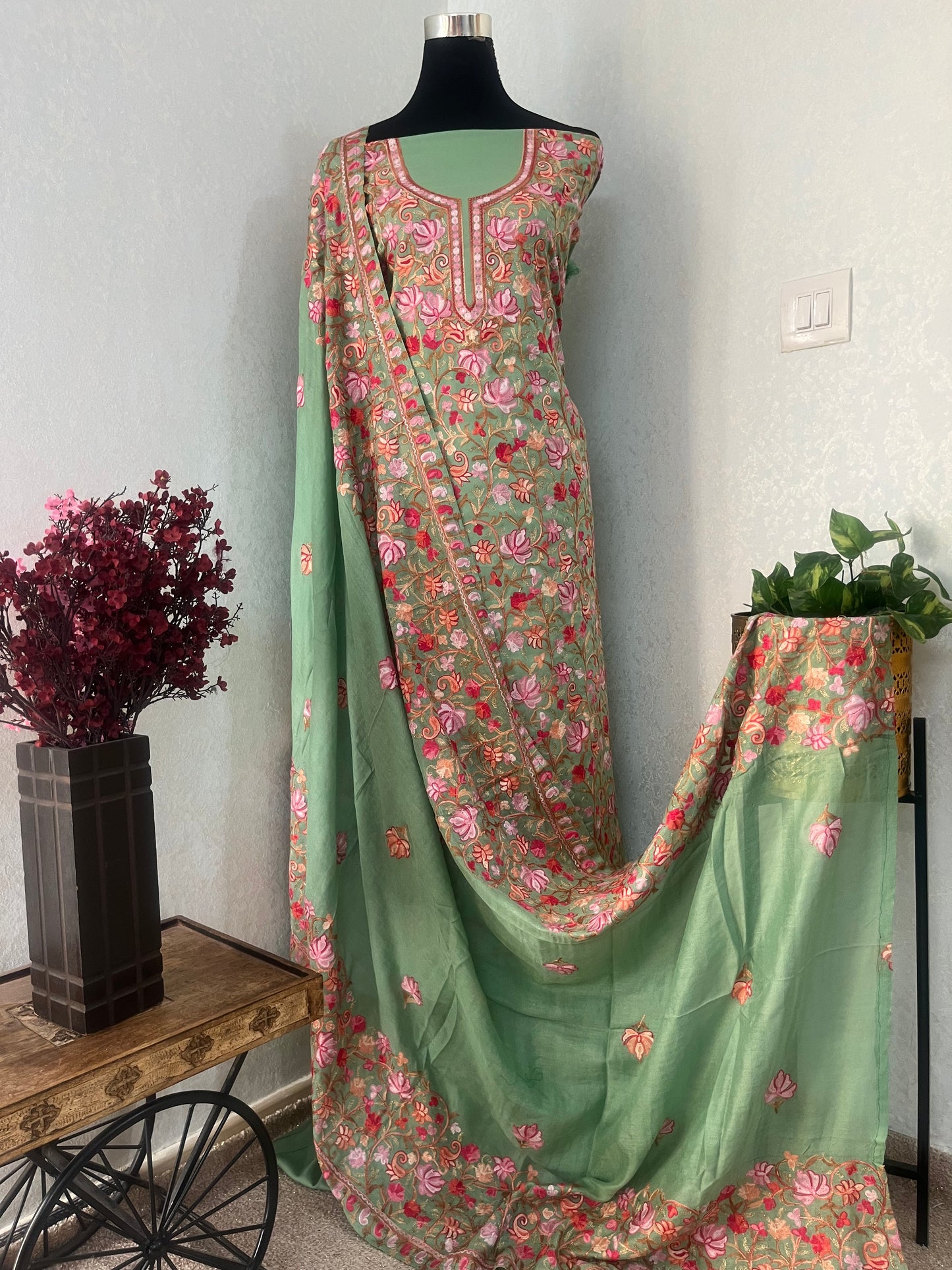 Pastel Green Cotton Kashmiri Suit