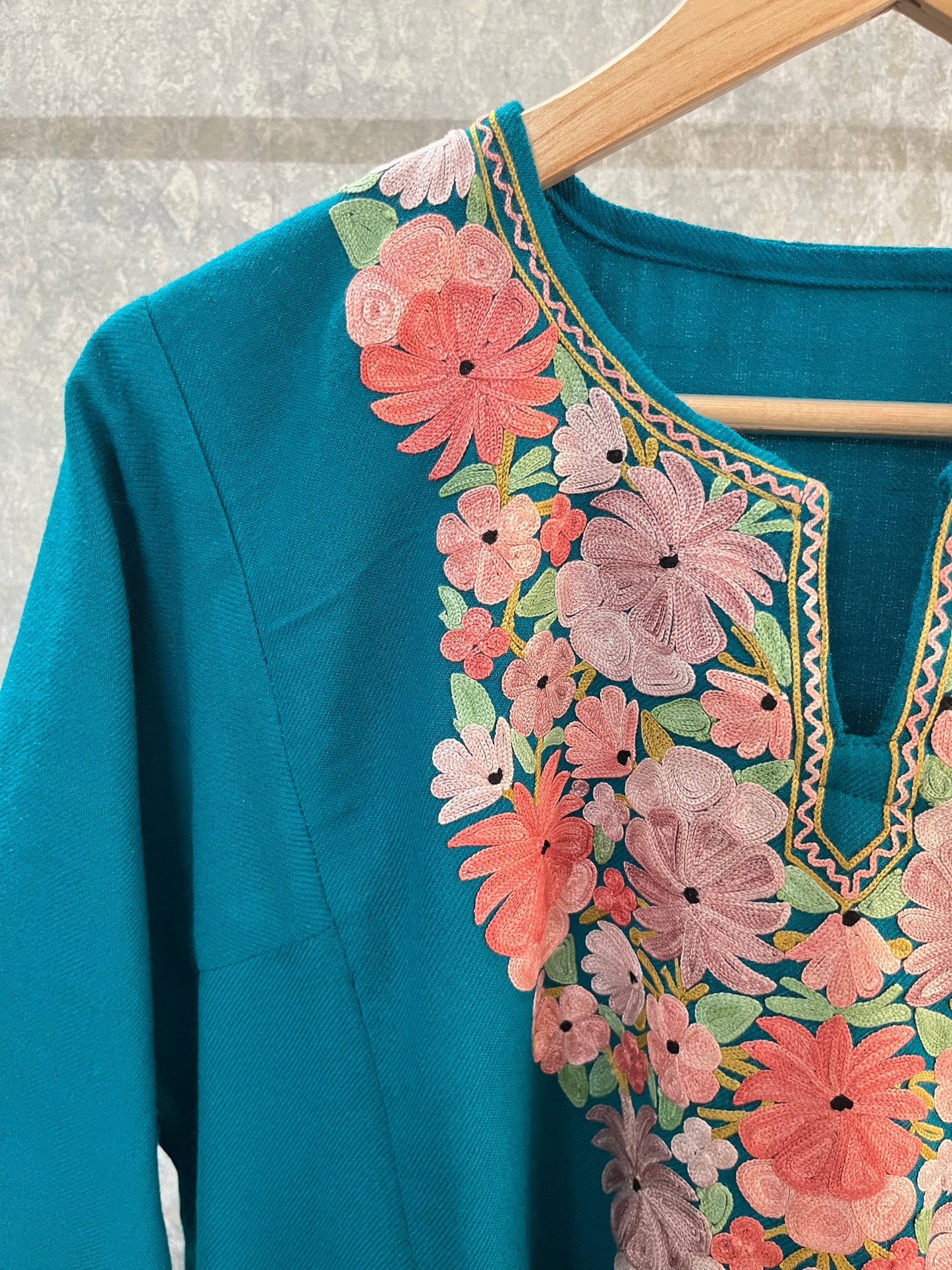 Green Aari Embroidered Wool Pheran