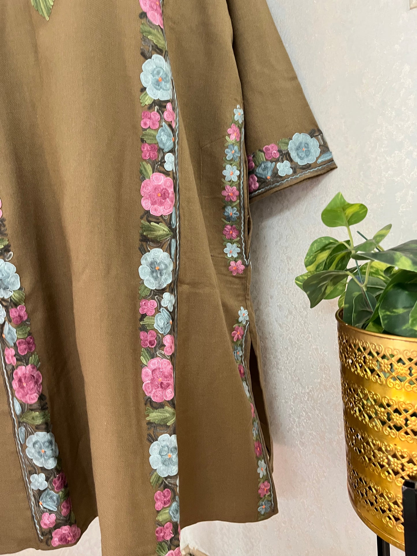 Beige Aari Embroidered Wool Pheran