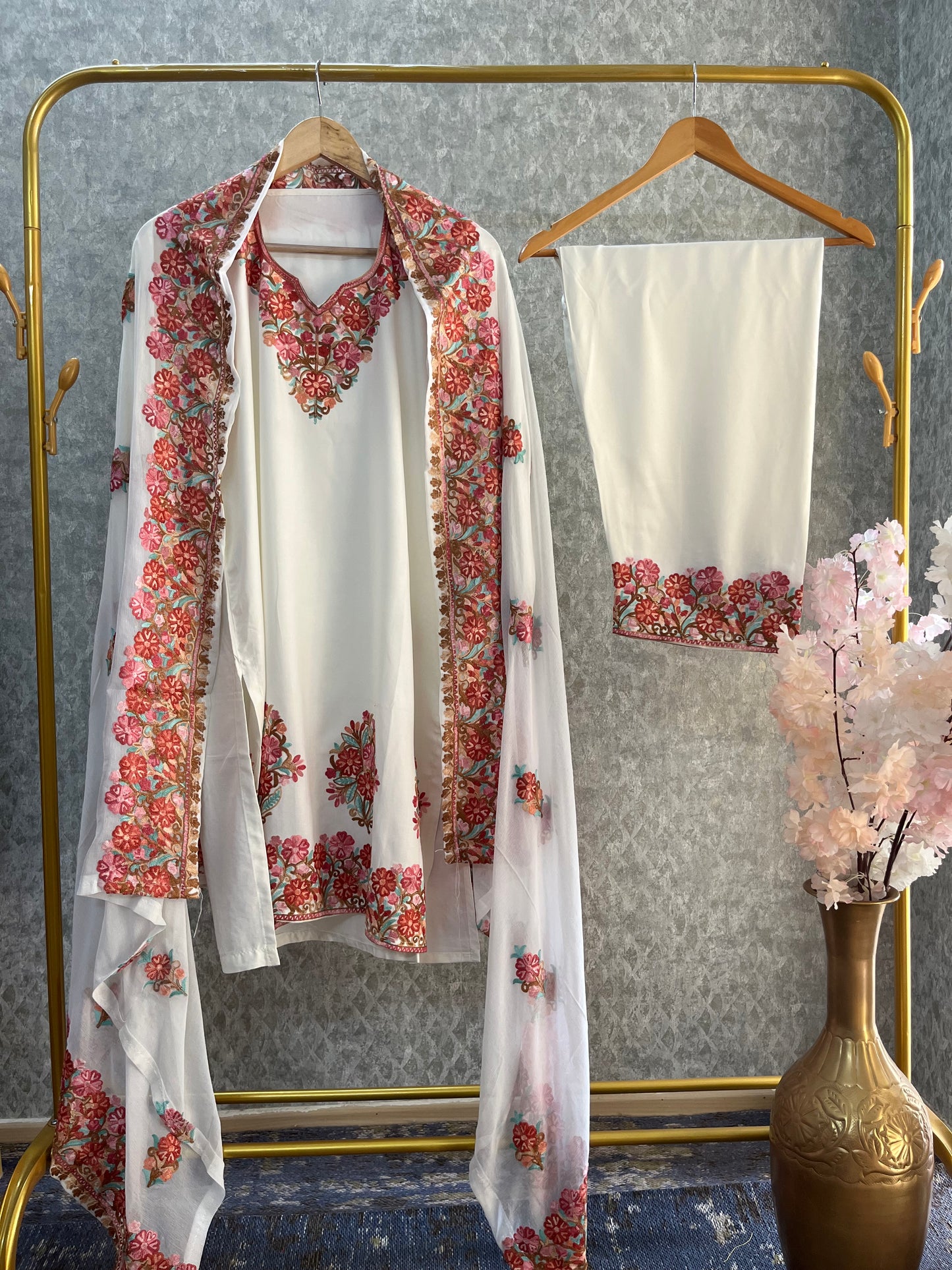 Off White Cotton Stitched Co-ord Set with dupatta (42)