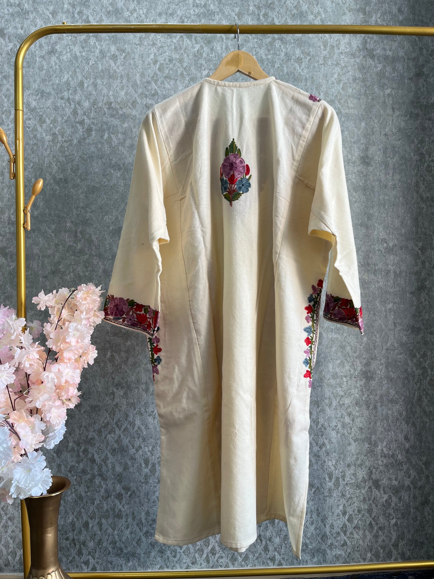 Off White Aari Embroidered Wool Pheran