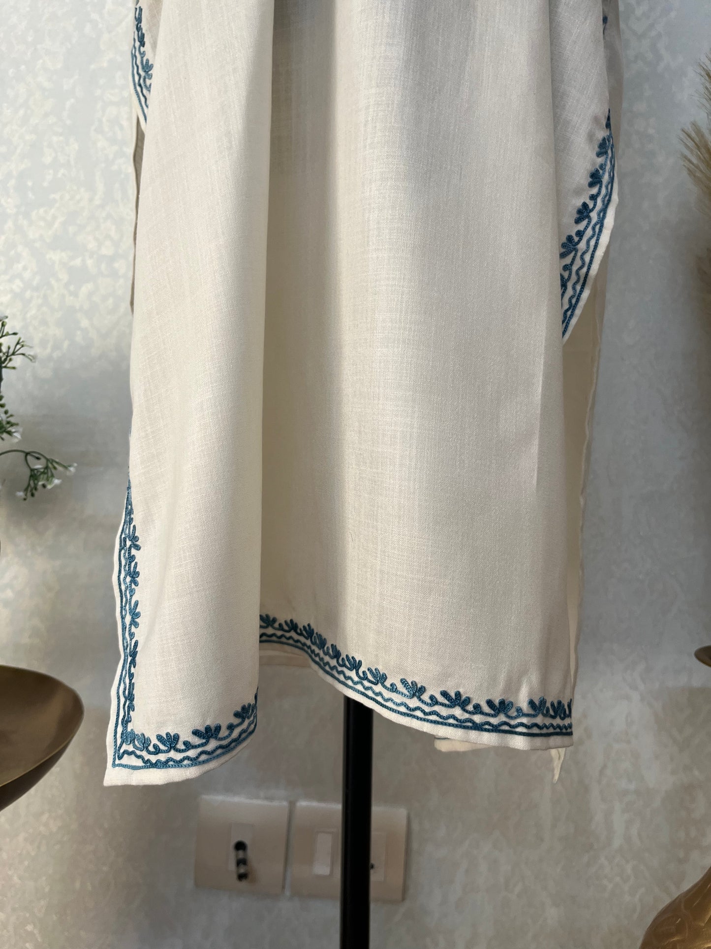 Off White Cotton Aari Work Kurta