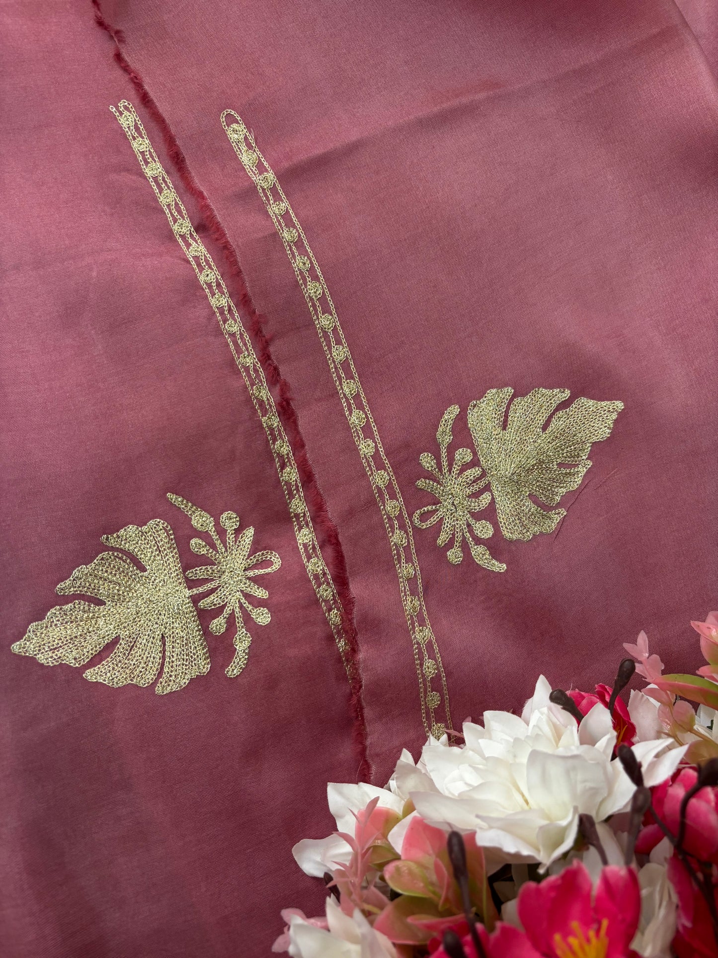 Sanam’ Onion Pink Silk Tilla Kashmiri Suit