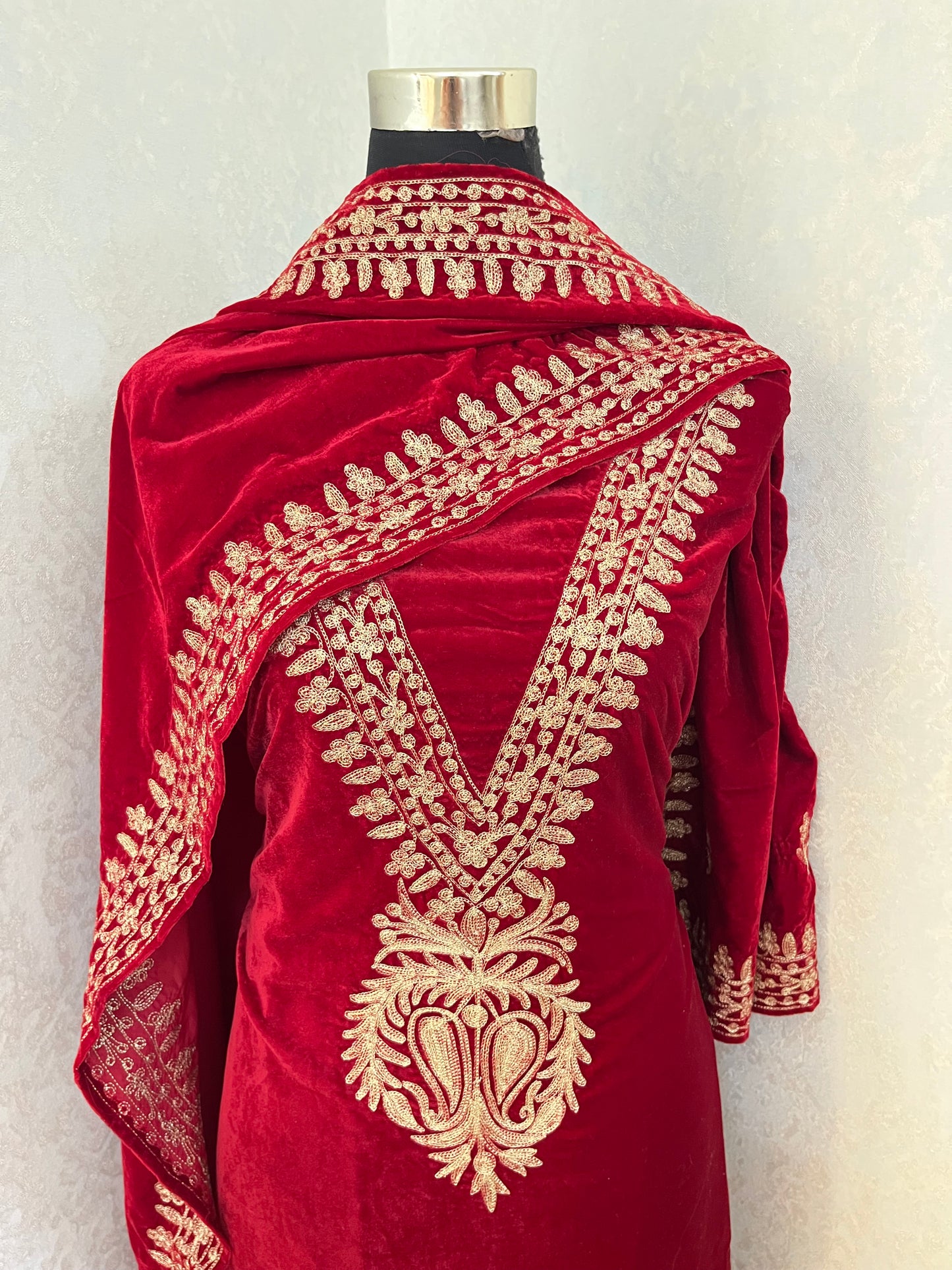 Maroon Tilla Embroidered Velvet 2pc Suit Material