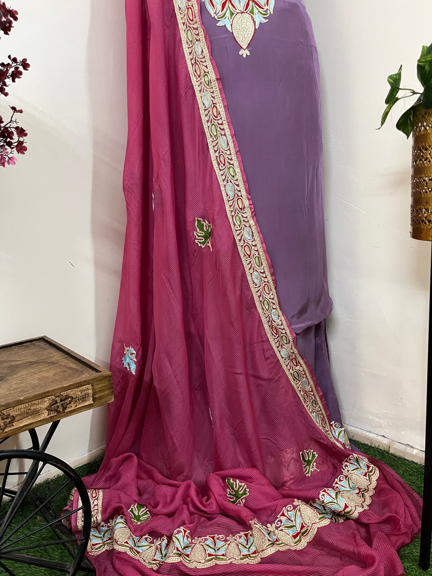 Kalaa’ Lilac Crape Kashmiri Suit