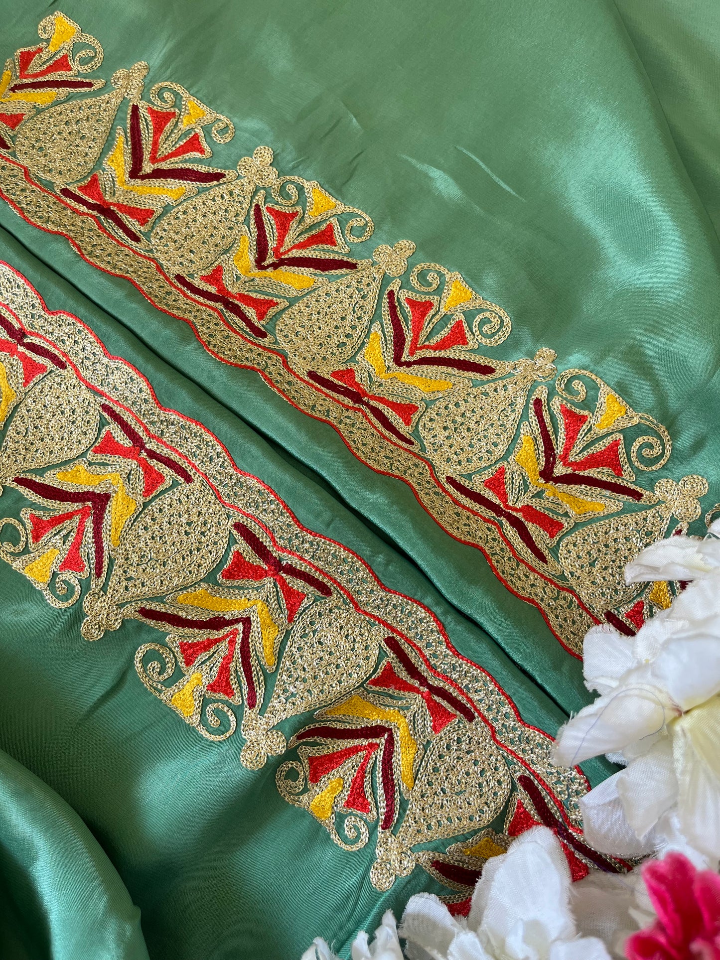 Kalaa’ Green Crape Kashmiri Suit