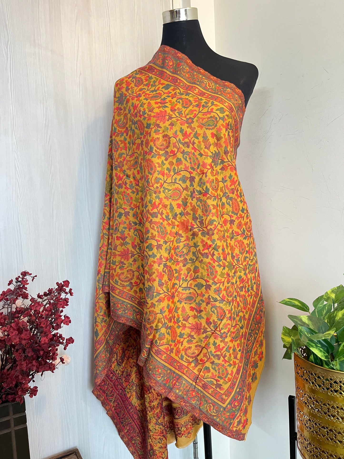 Kani Fine Semi Pashmina stole