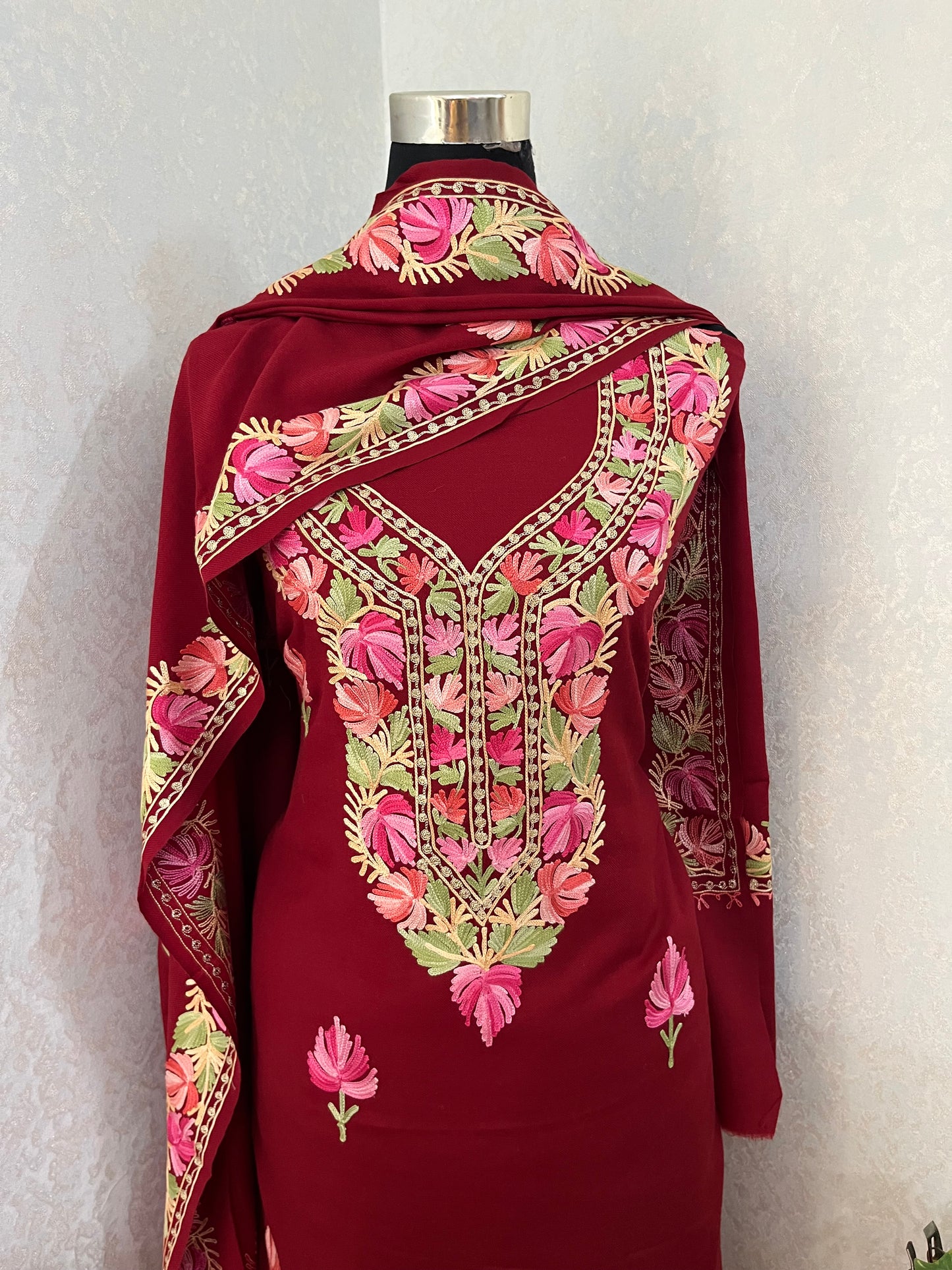 Maroon Pure Wool Aari Embroidered 3pc Suit Stole