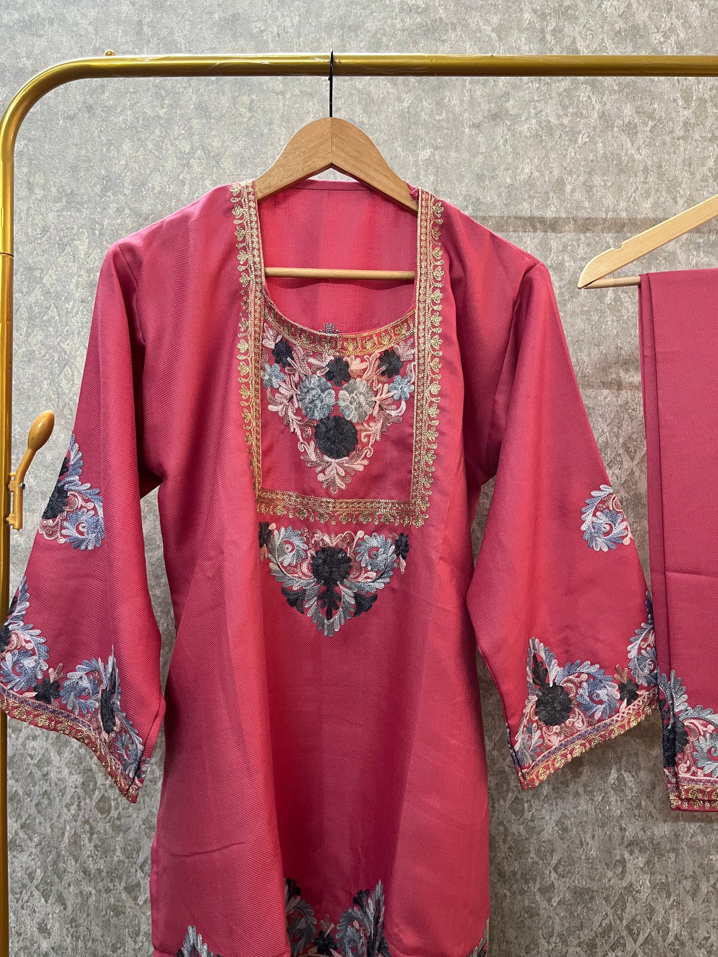 Pink Woollen Kashmiri Co-Ord Set ( Size 40)