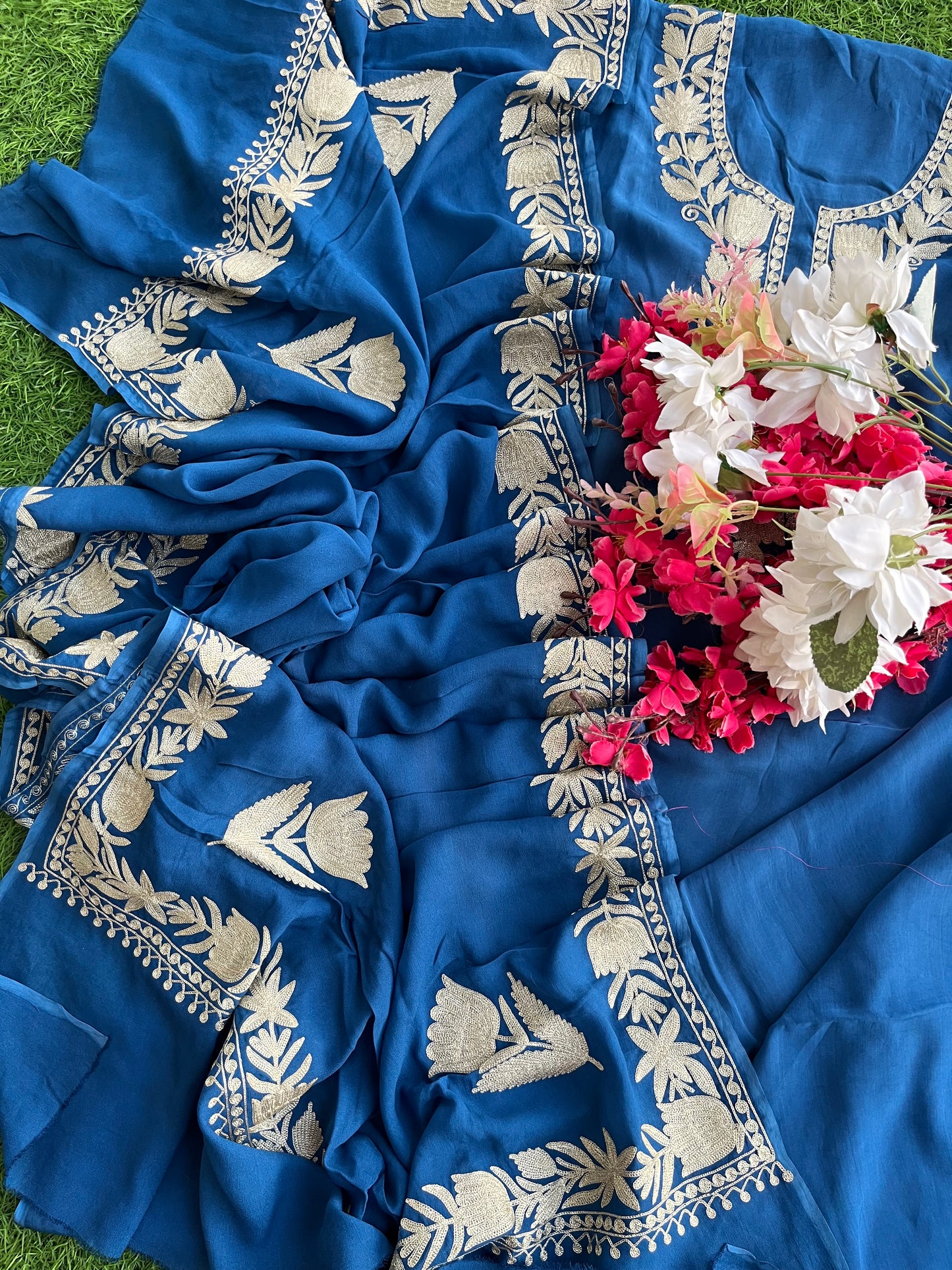 Blue Kalaa’ Crape Kashmiri Suit (Aari Sleeves)