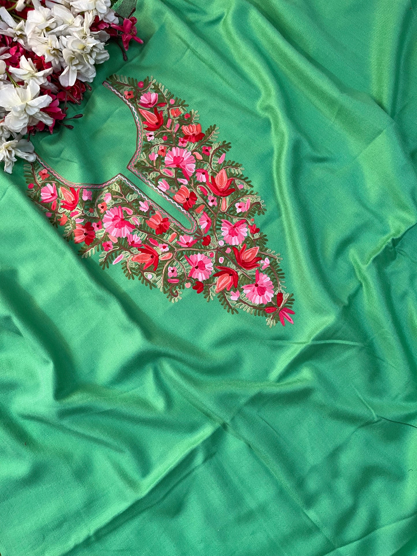 Green Woollen Aari Embroidered 2pc suit 5mtr