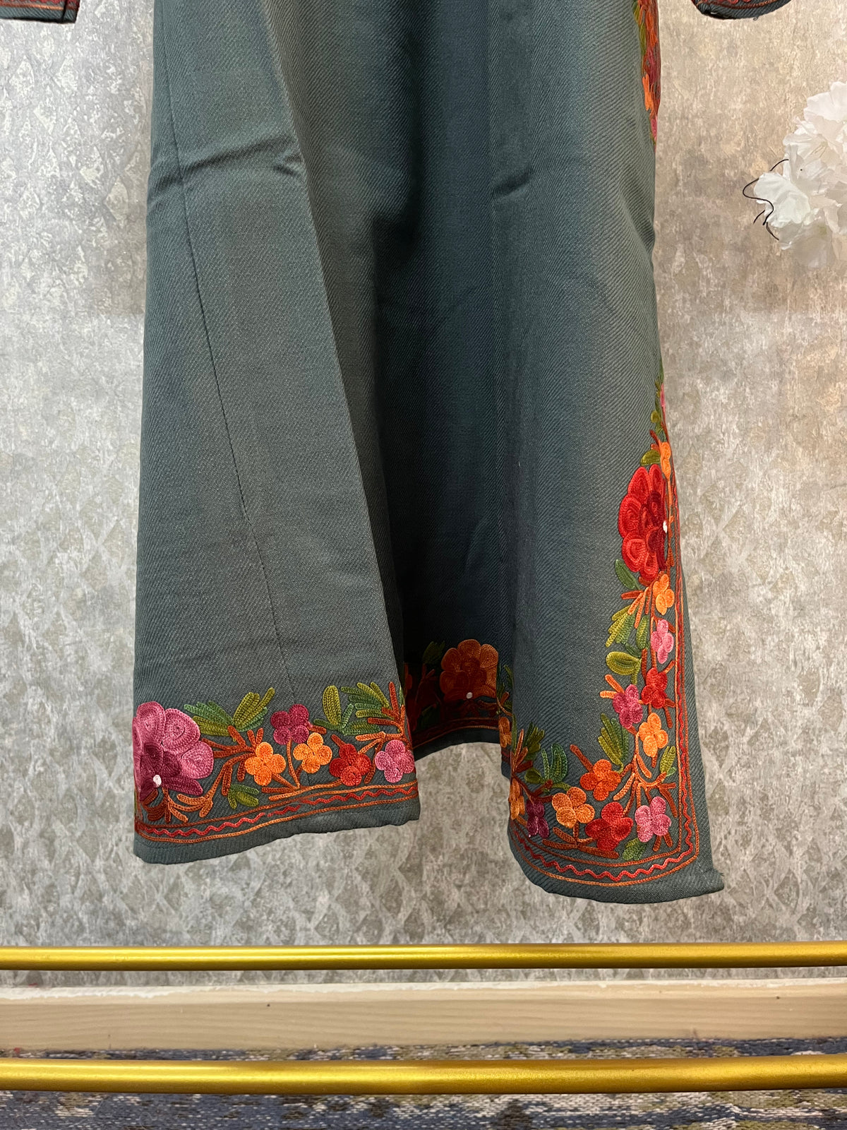 Grey Aari Embroidered Wool Pheran