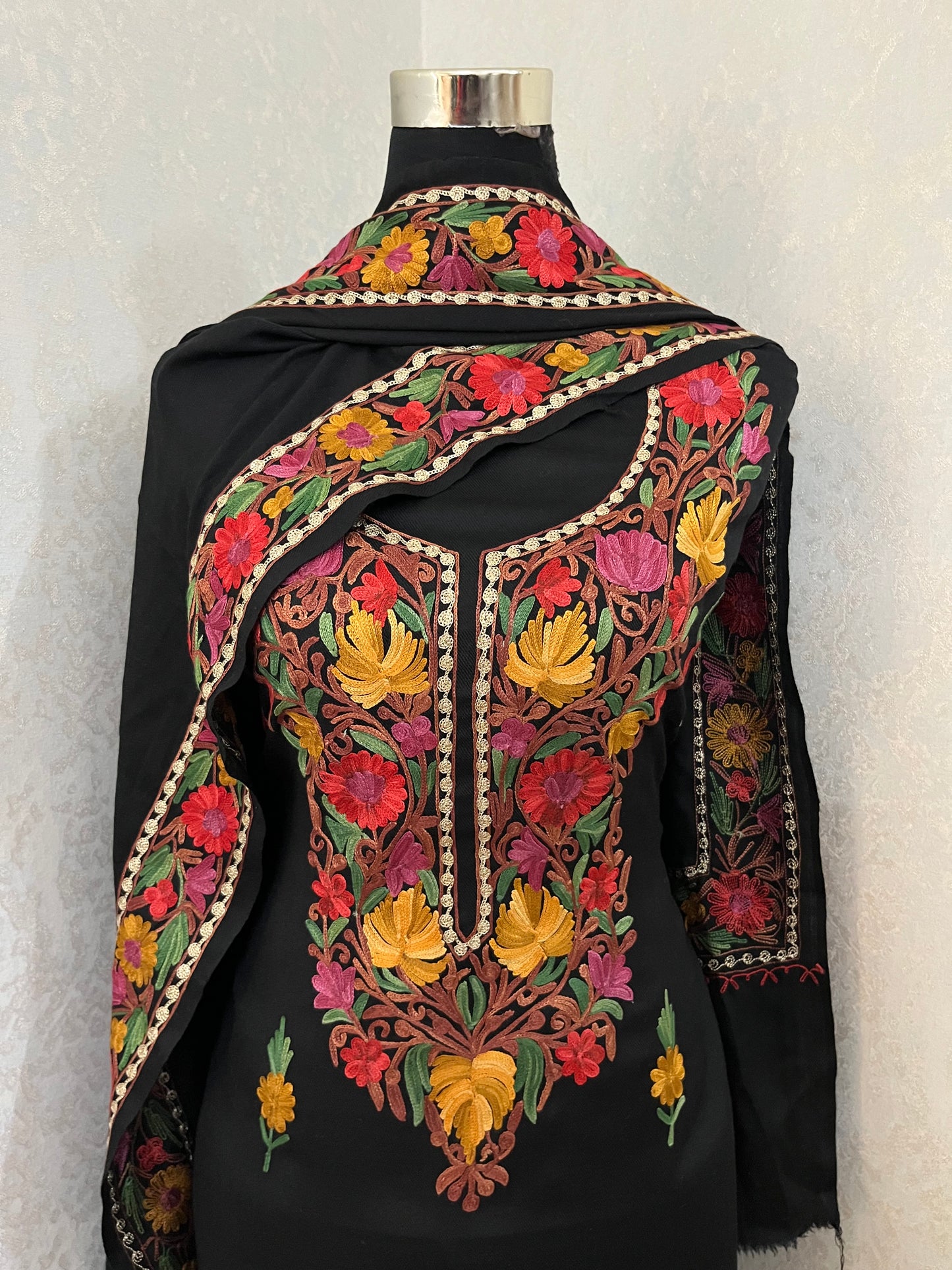 Black Pure Wool Aari Embroidered 3pc Suit Stole