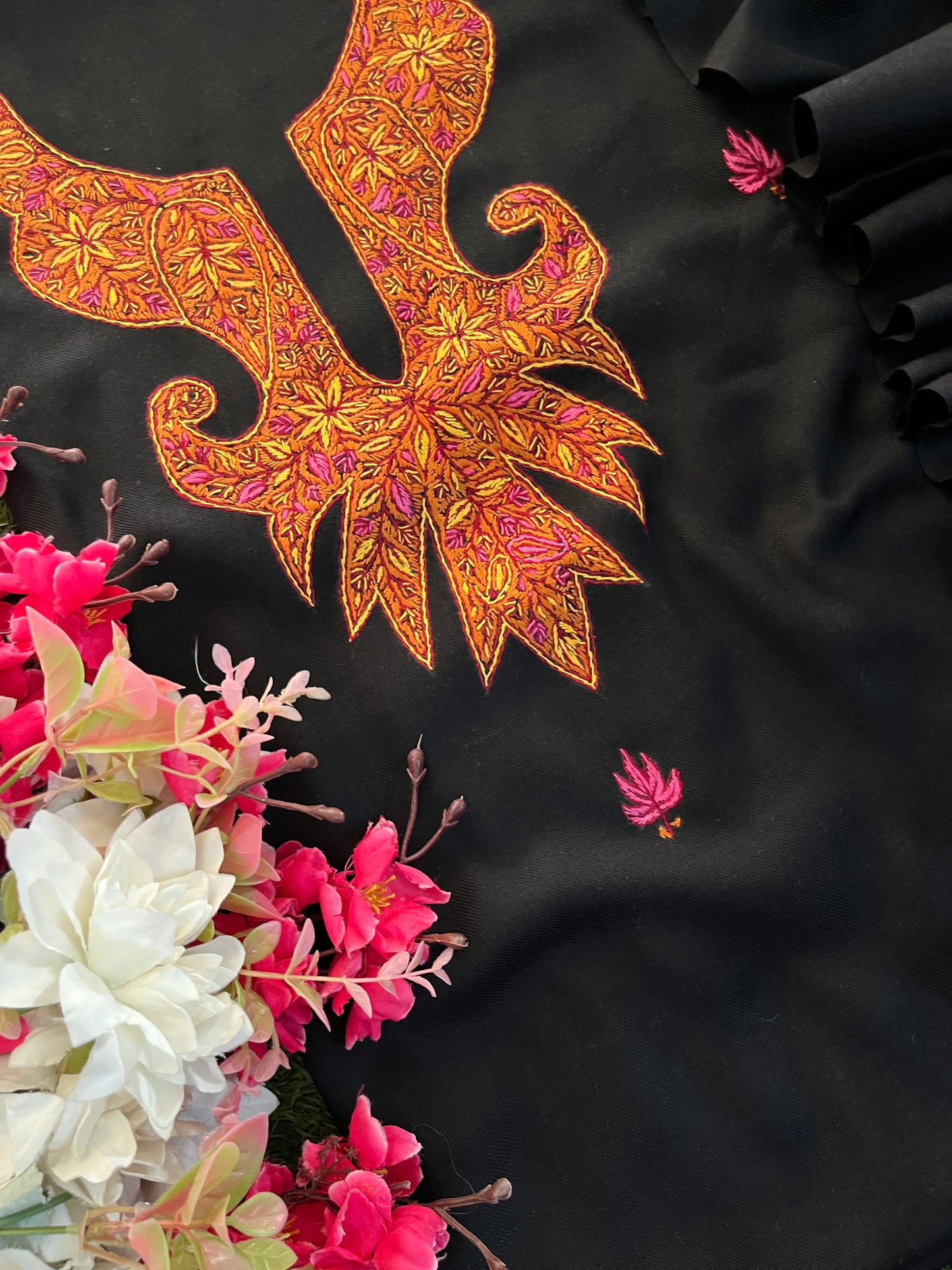 Black Fine Wool Sozni Embroidered 3pc Suit Stole