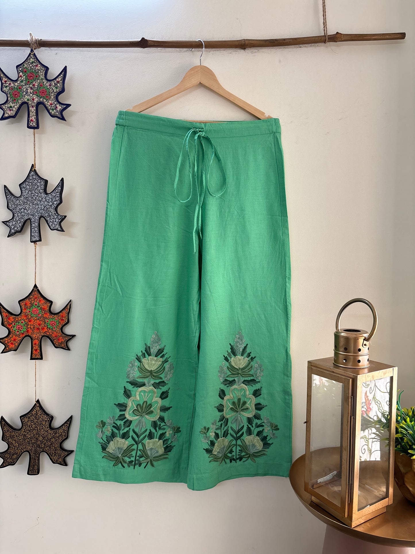 Women Green Solid Cropped Wide Leg Aari Embroidered Palazzos ‘XL’