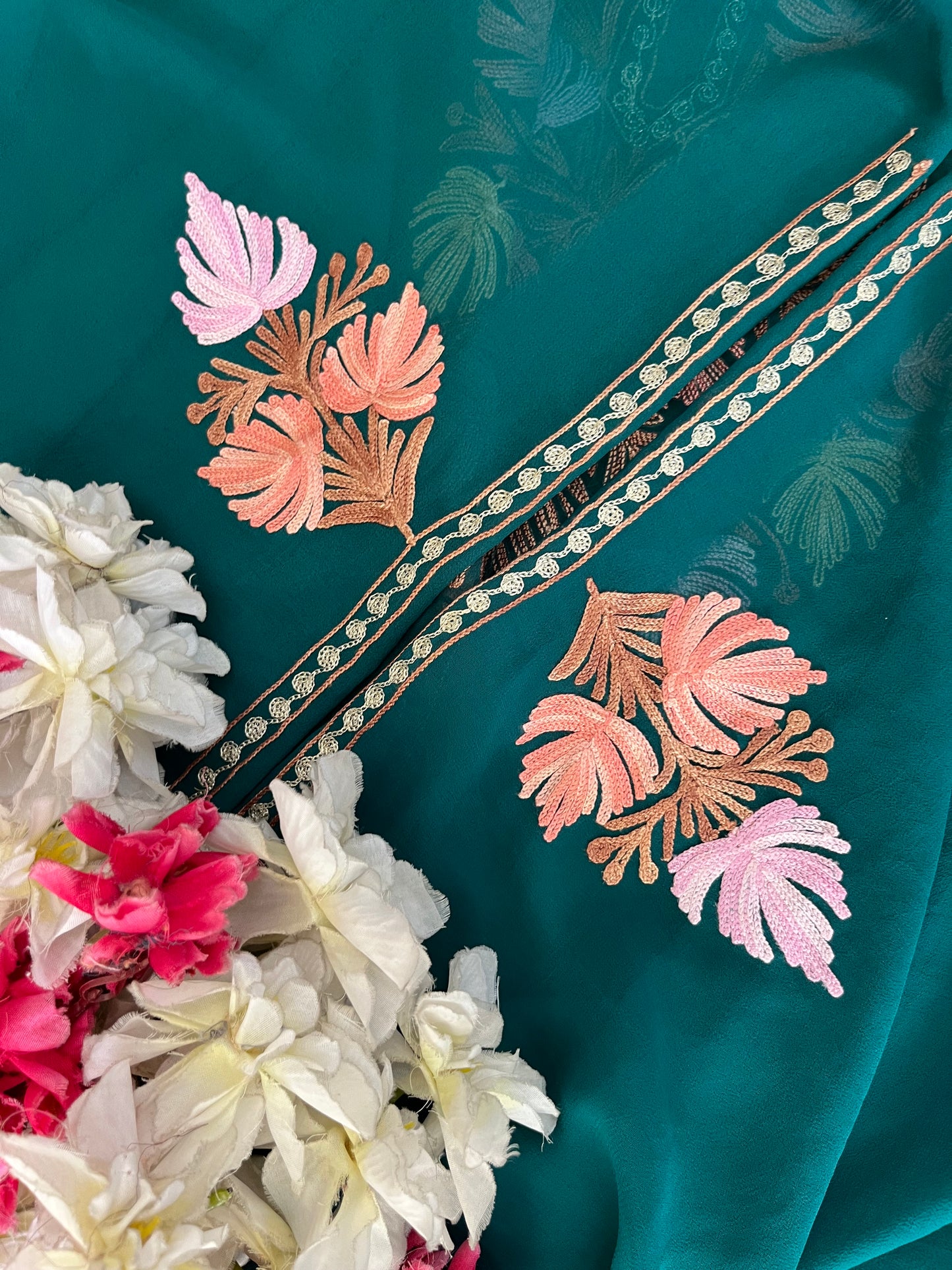 Green Georgette 3 Pc Aari Embroidered Suit Set