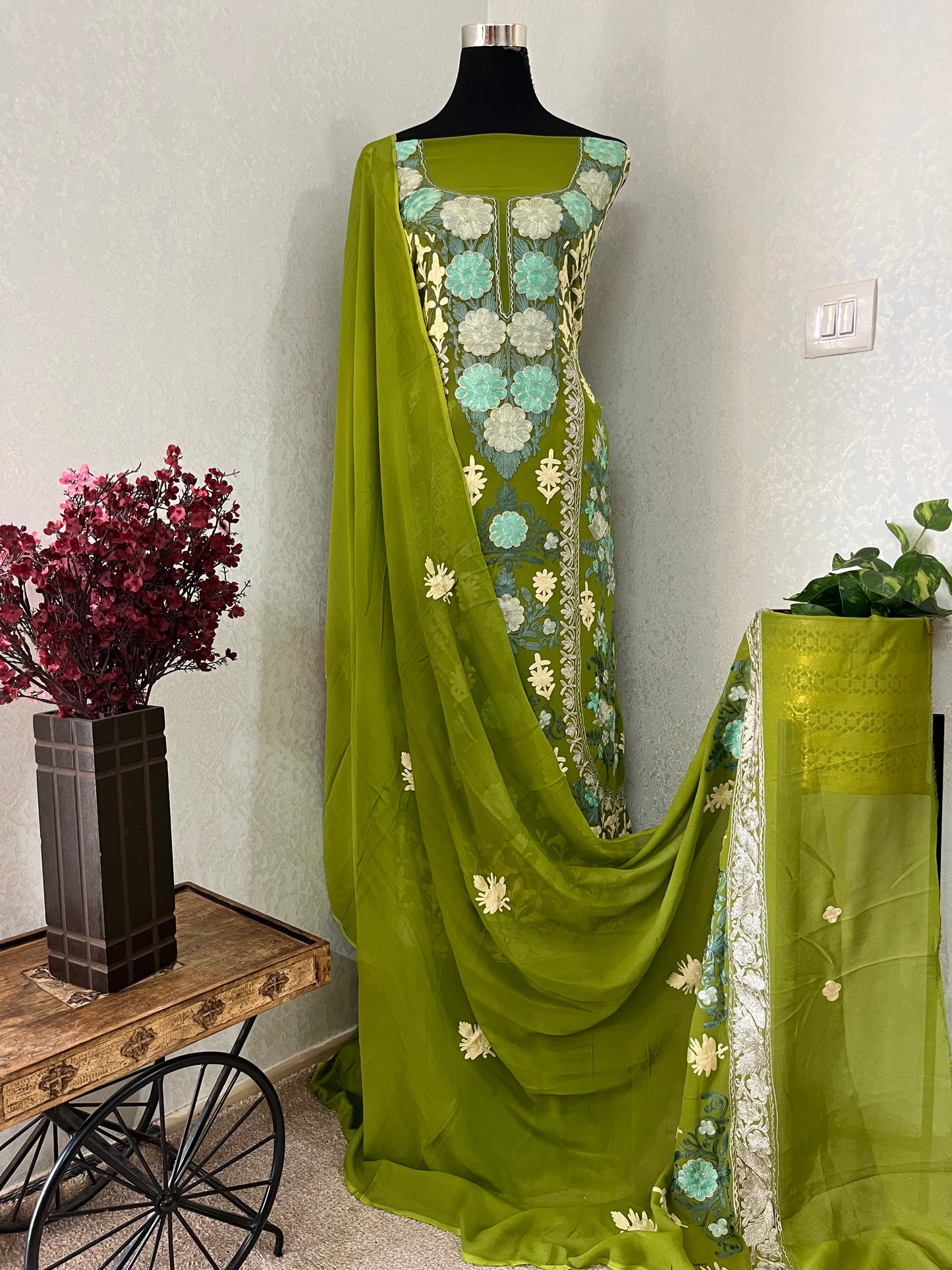 Henna Green Pure Georgette 3 Pc Heavy Kashmiri Suit