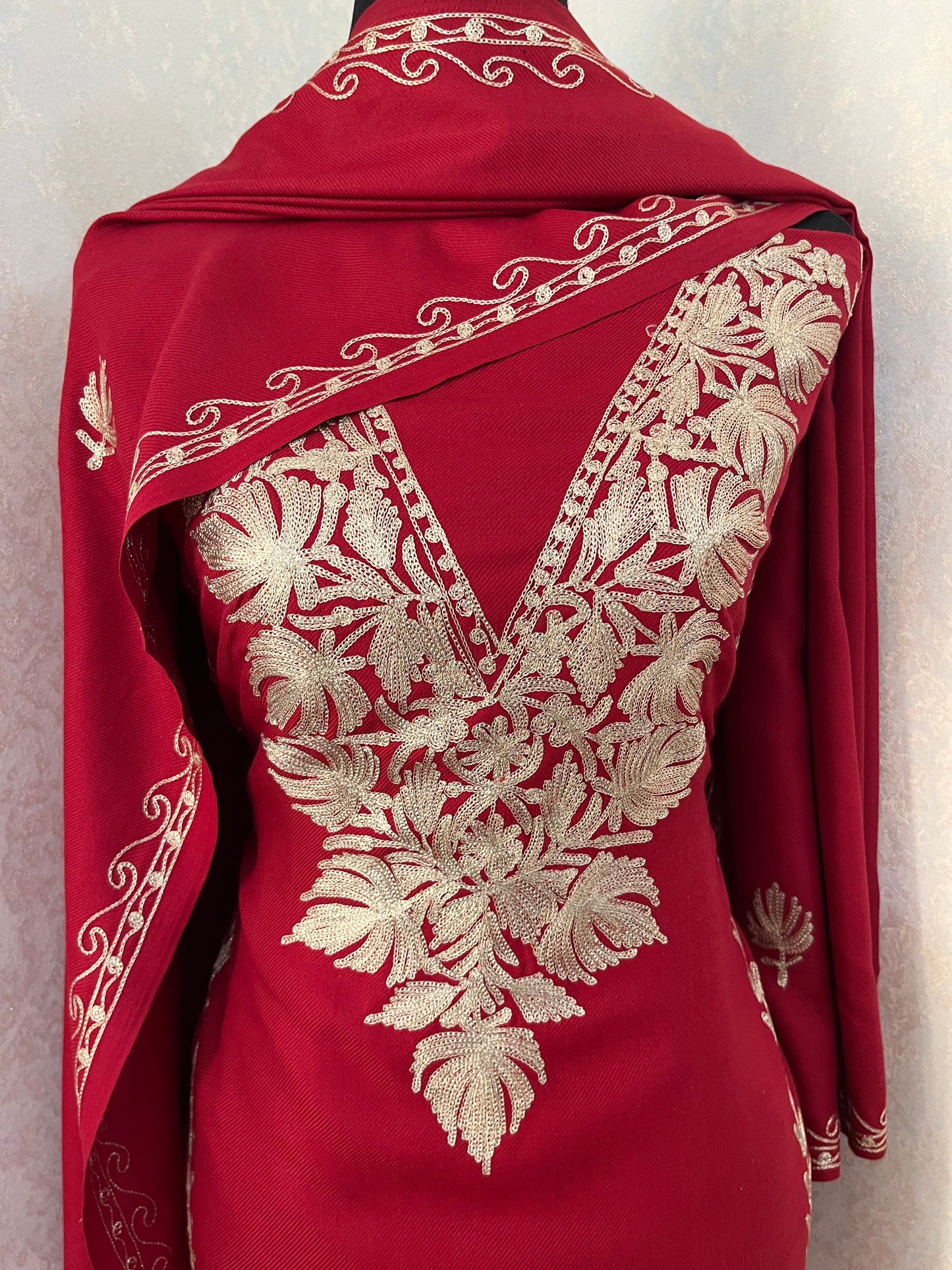 Maroon Tilla Embroidered 3pc Suit Stole