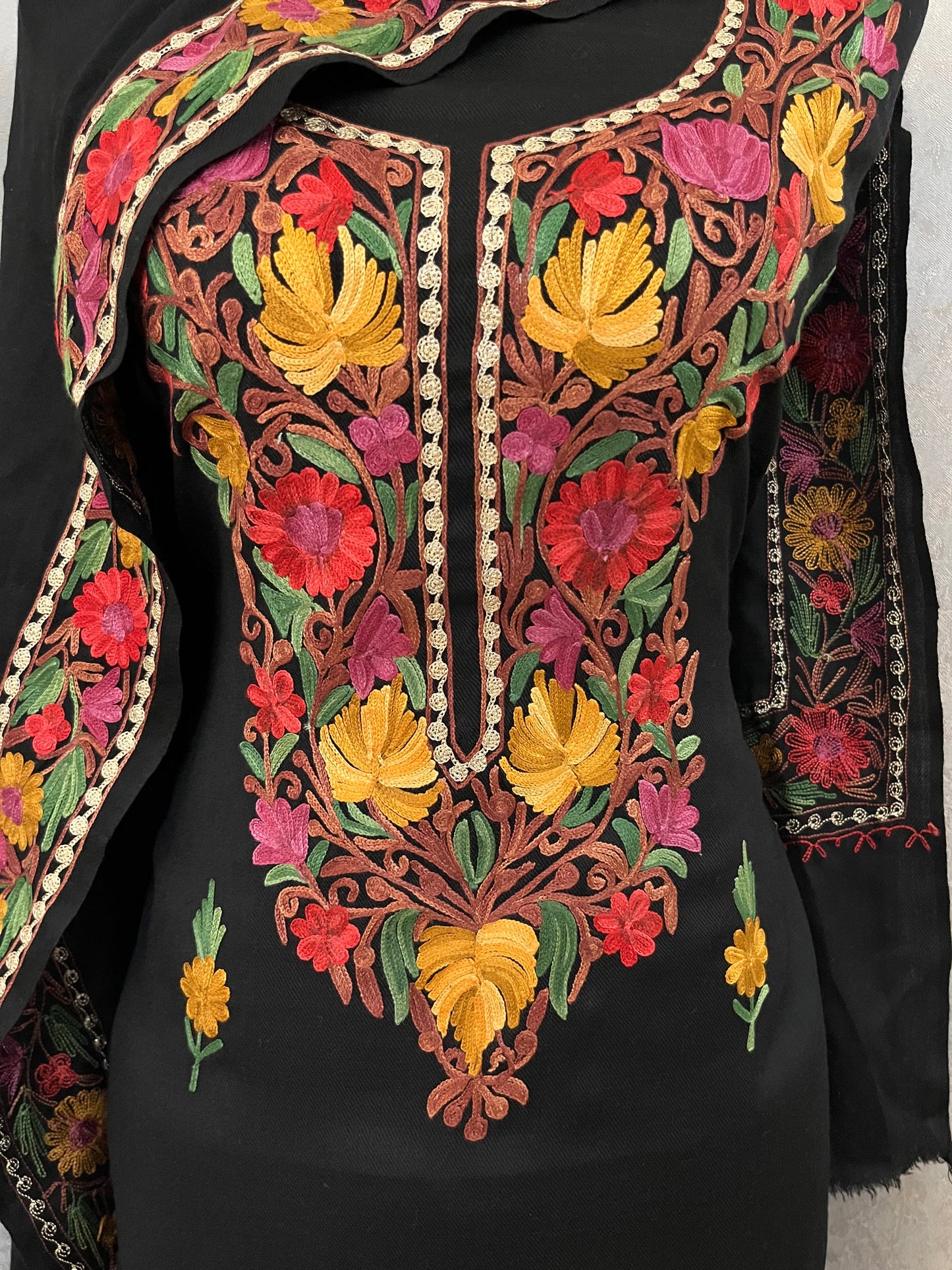 Black Pure Wool Aari Embroidered 3pc Suit Stole