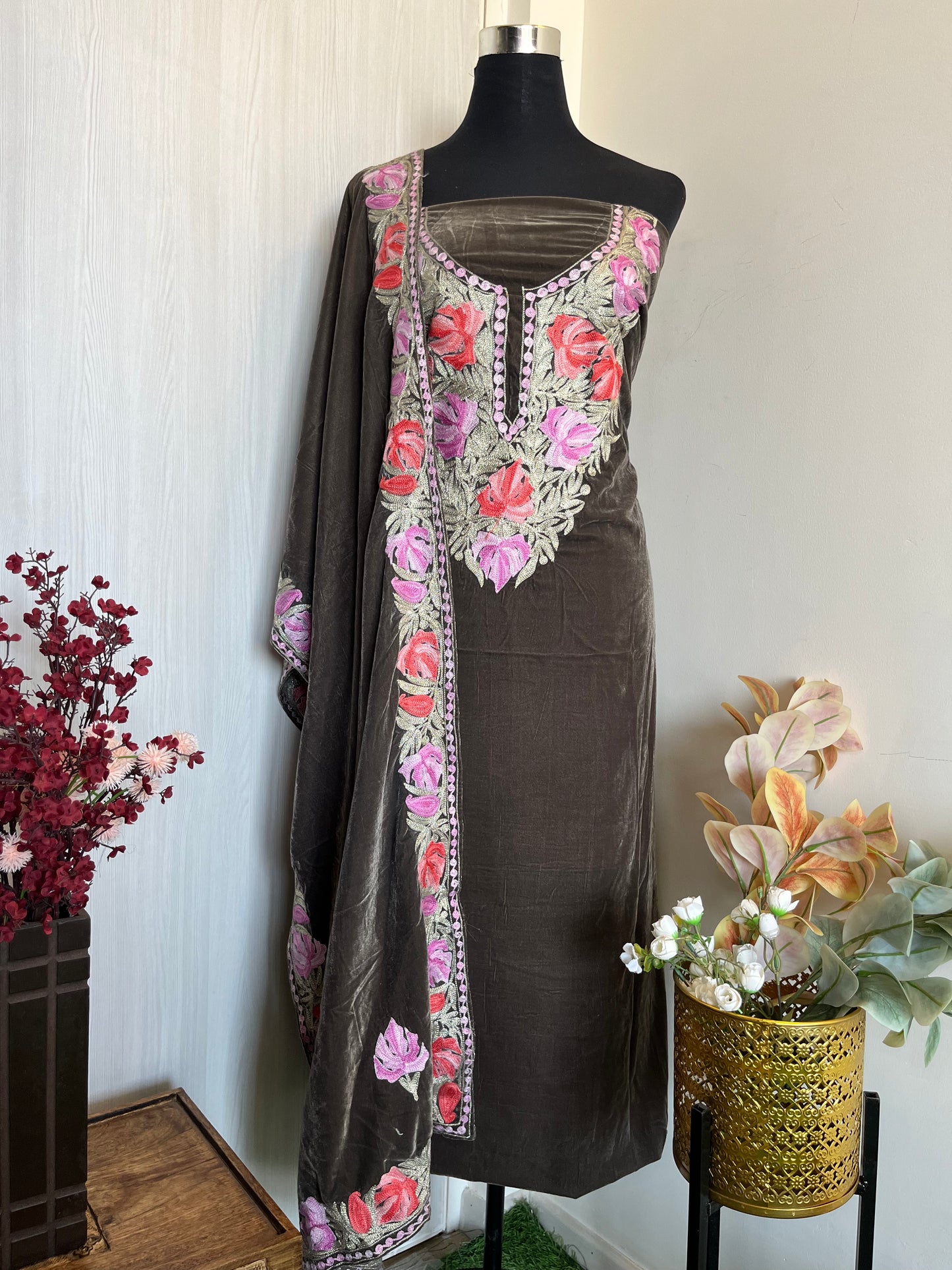 Spanish Grey Aari Embroidered Velvet 2pc Suit Material