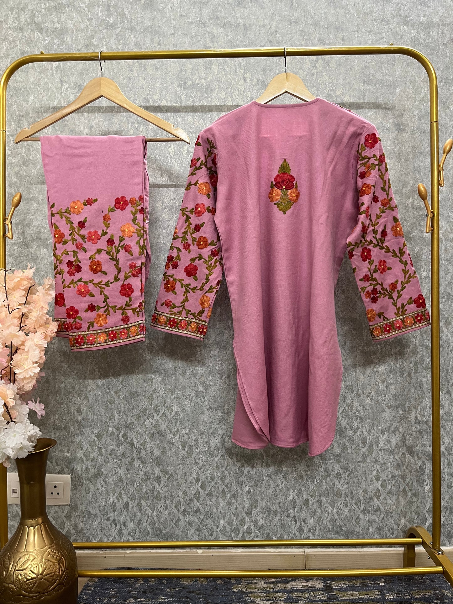 Soft Pink Woollen Kashmiri Co-Ord Set ( Size 42 )
