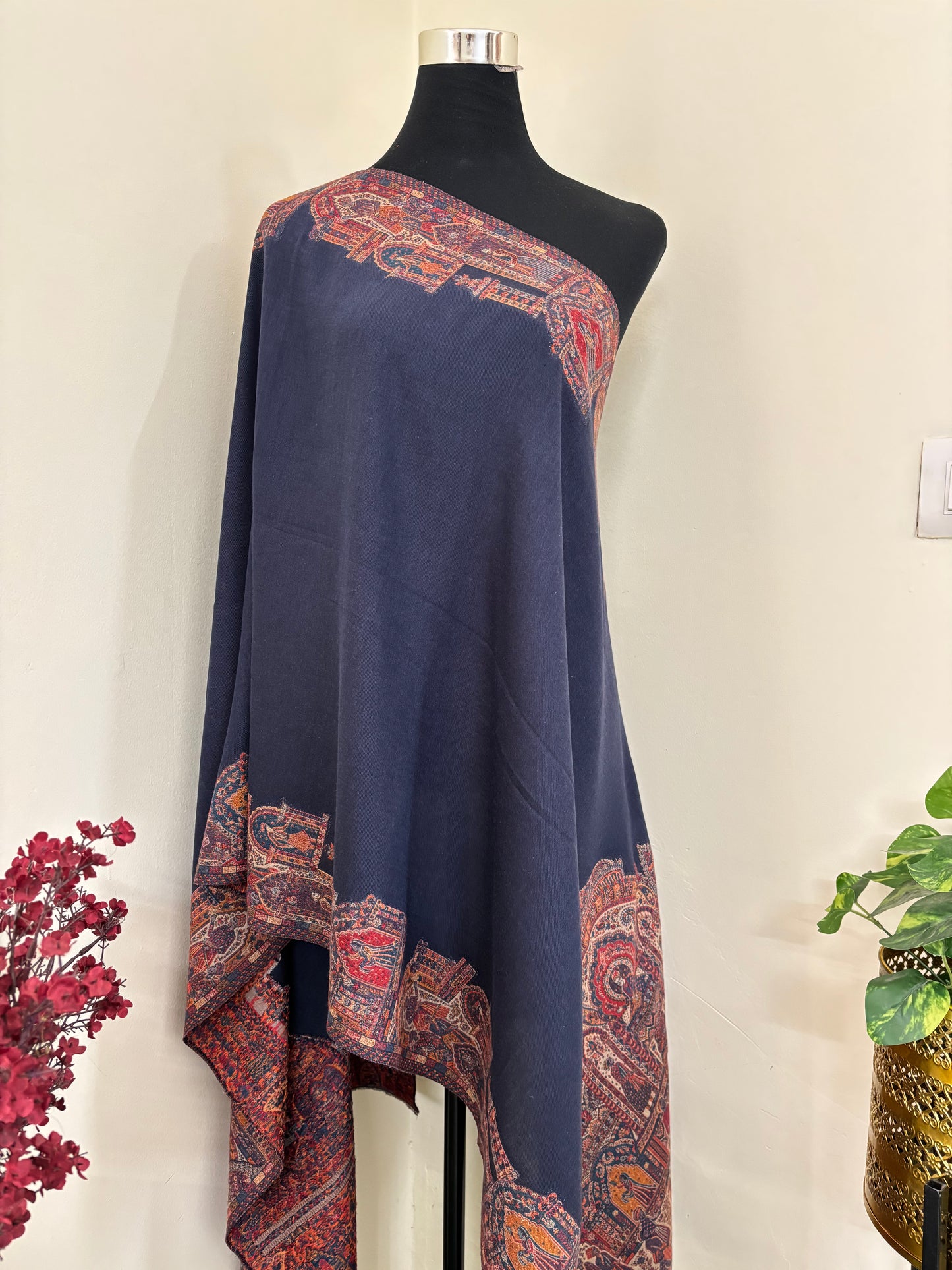 Kani Fine Semi Pashmina stole