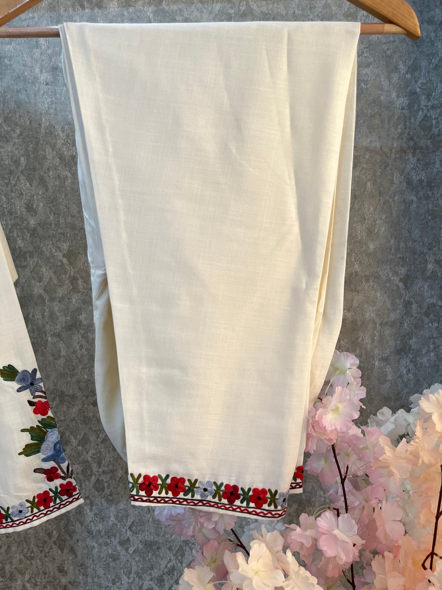 Off White Cotton Stitched Co-ord Set (40)