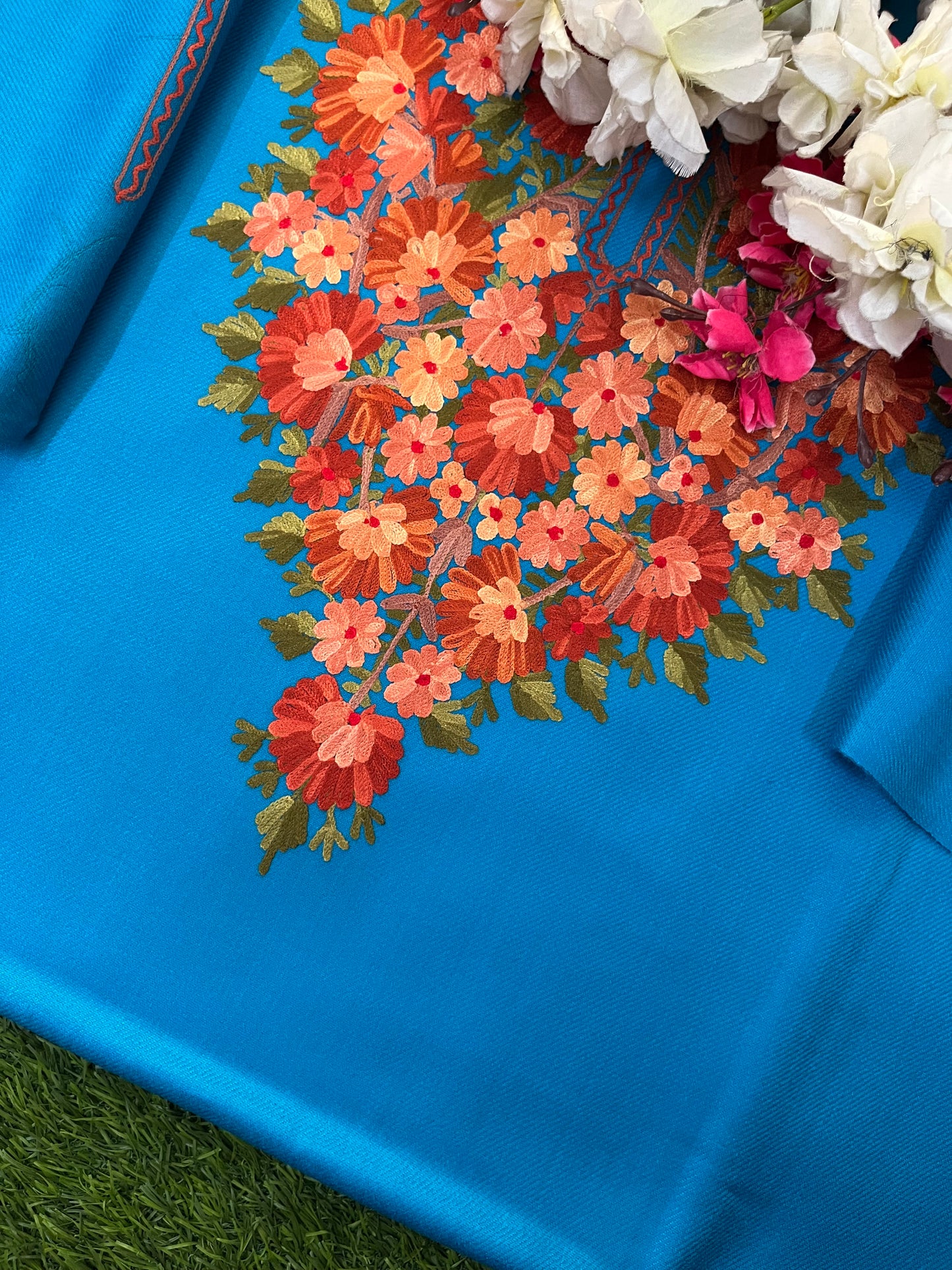 Firozi Woollen Aari Embroidered 2pc suit 5mtr