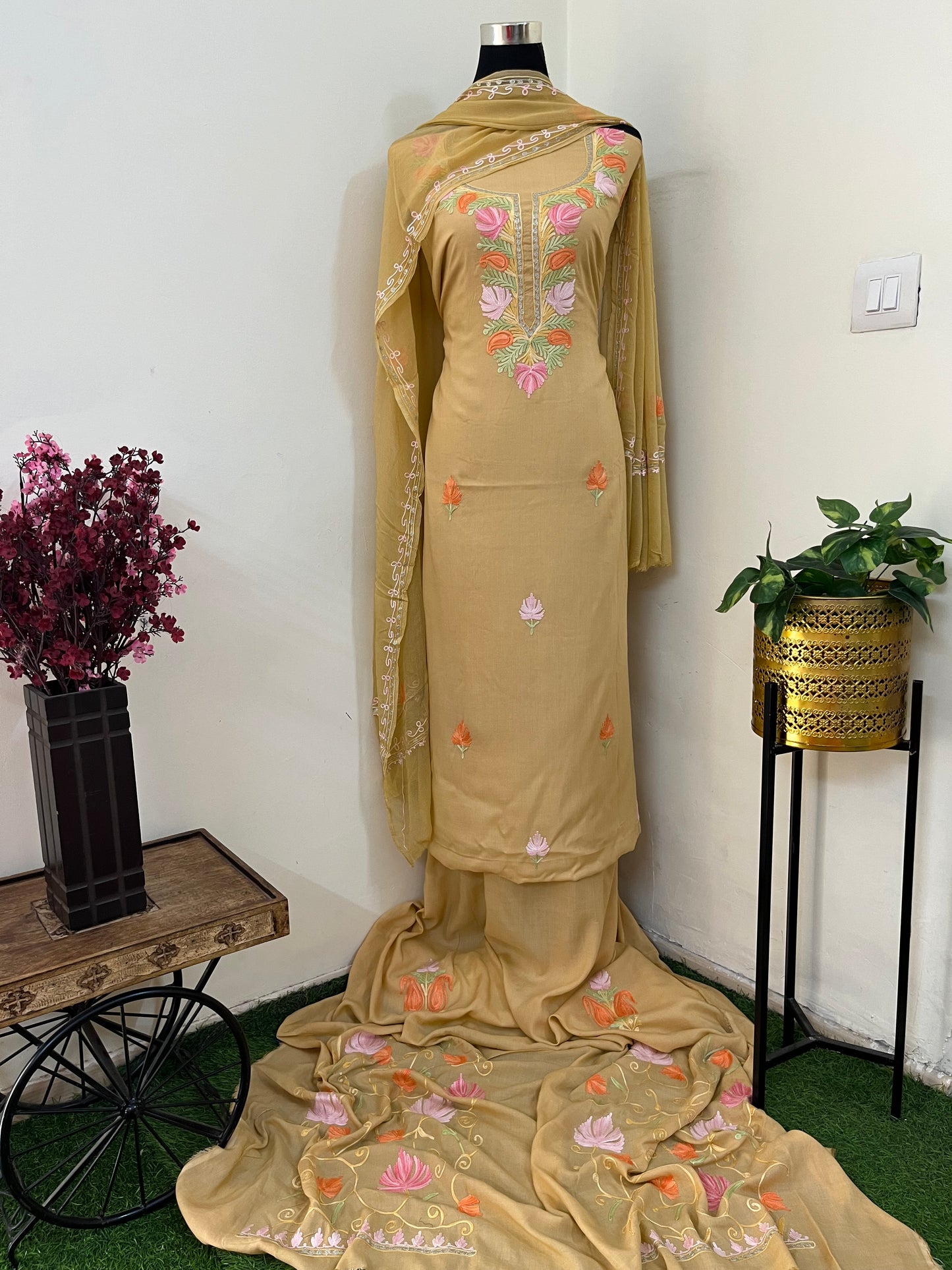 Faun Muslin Cotton Jaal Sleeves Kashmiri 3pc Suit