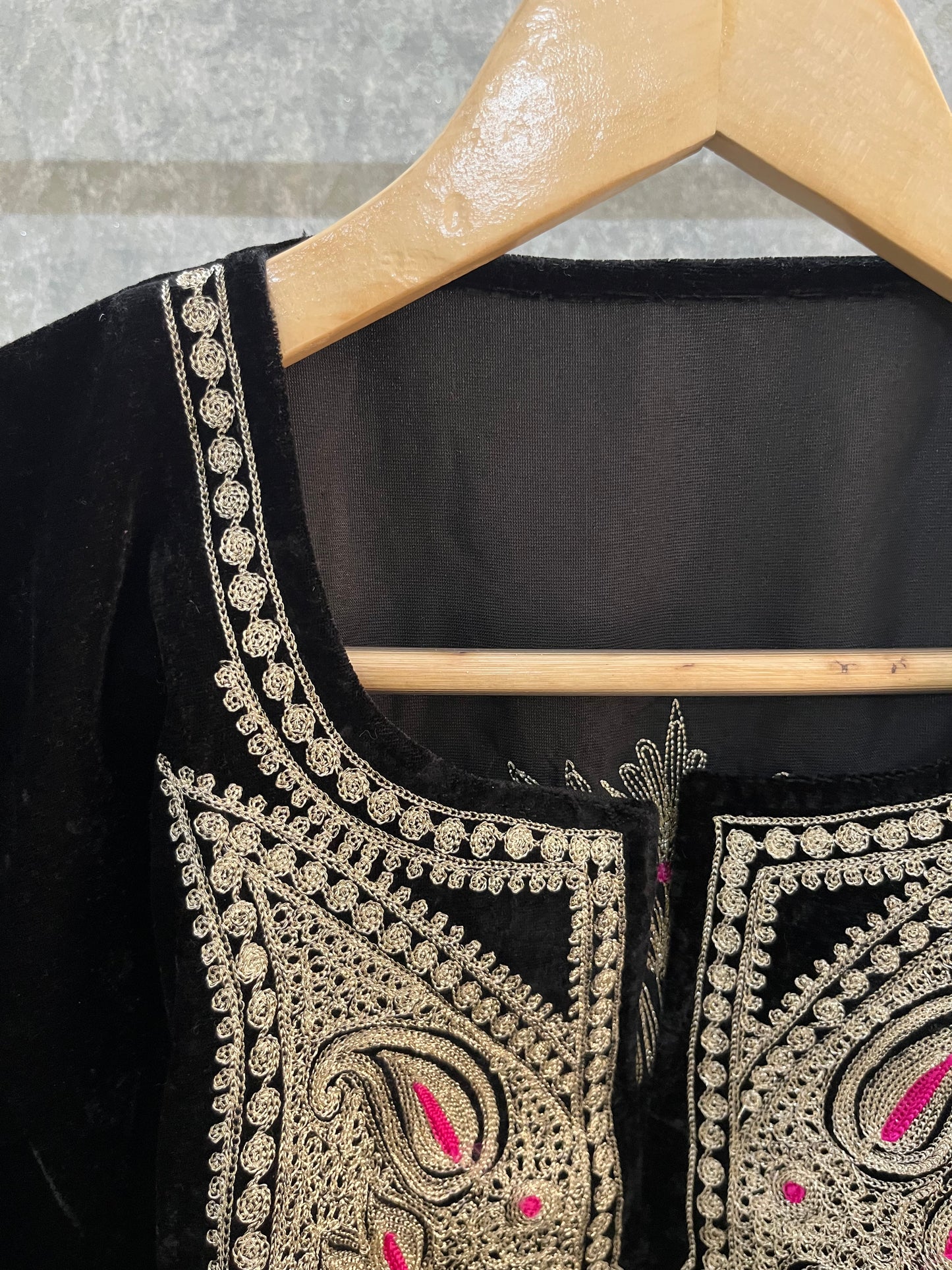 Black Velvet Tilla Pheran (Size 50)