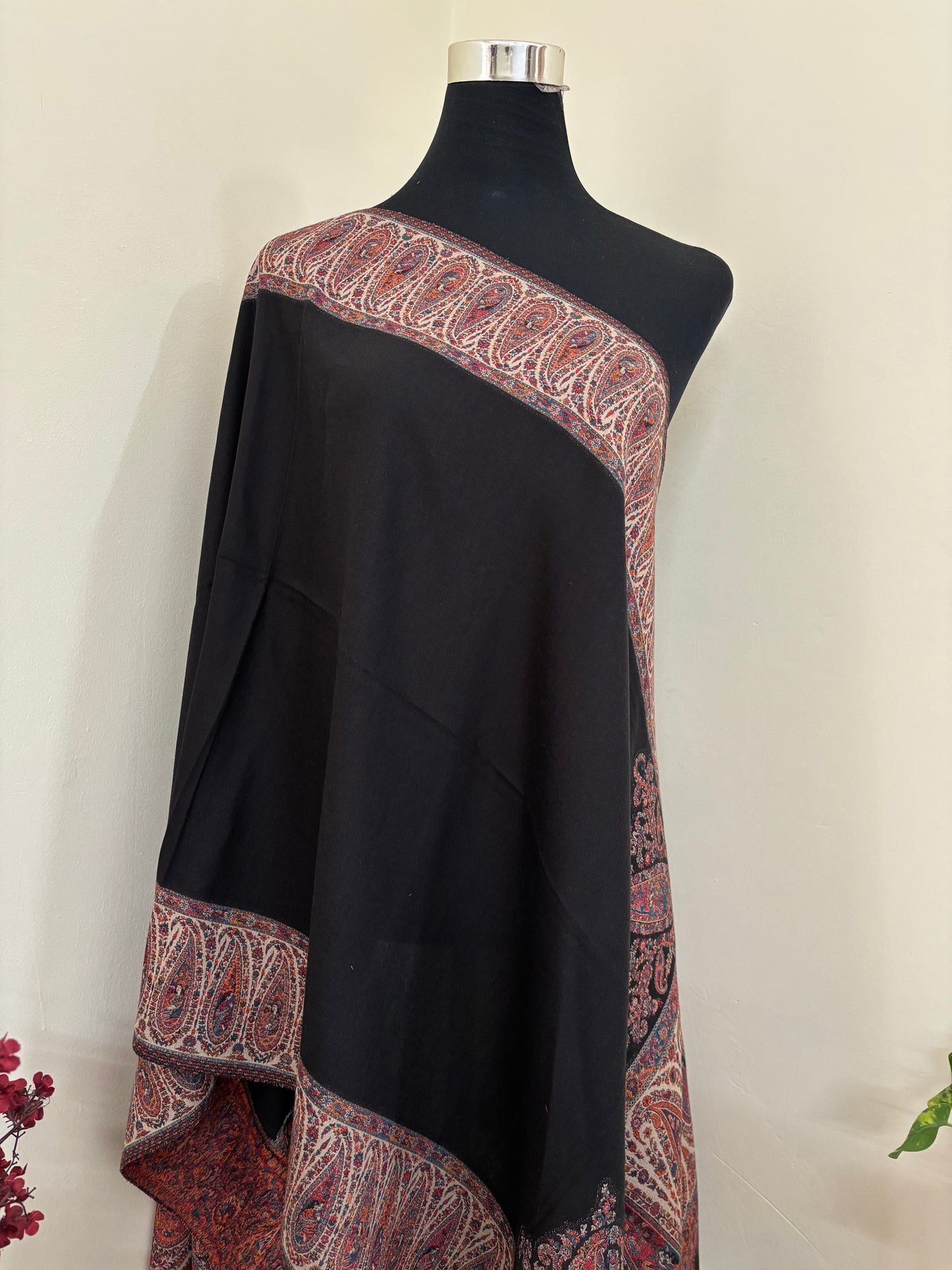 Kani Fine Semi Pashmina stole