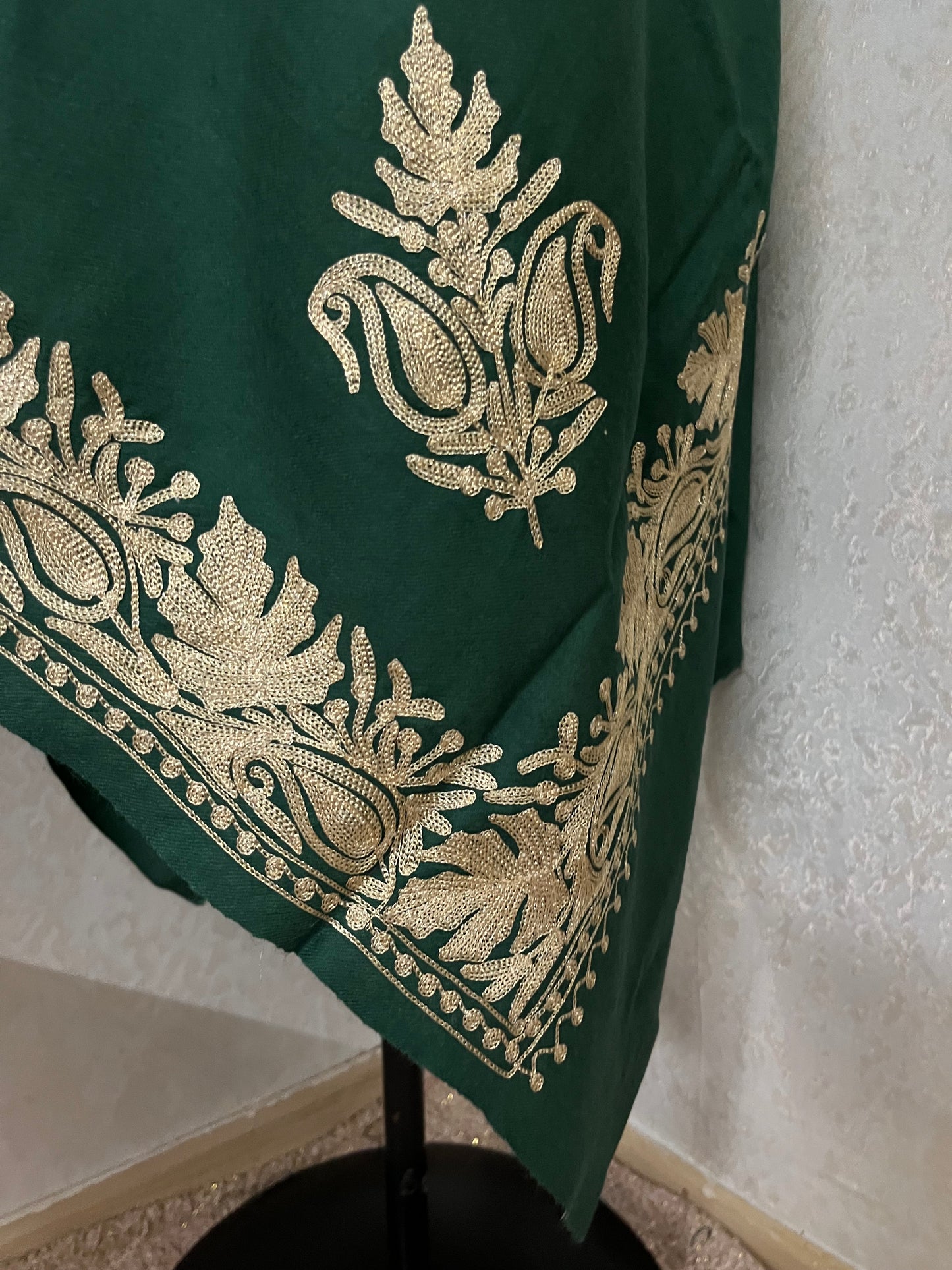 Jade Green Semi Pashmina Tilla stole