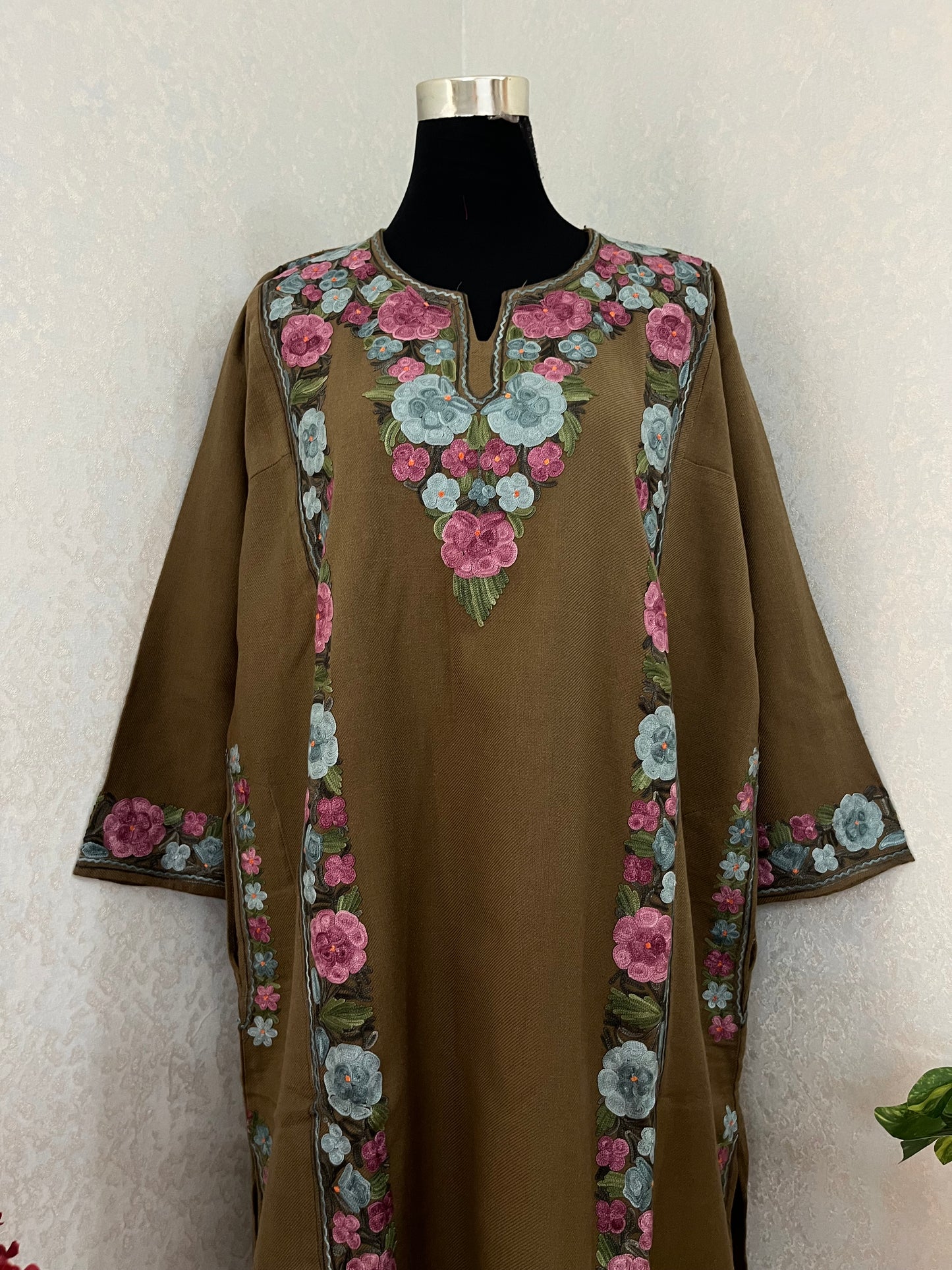 Beige Aari Embroidered Wool Pheran