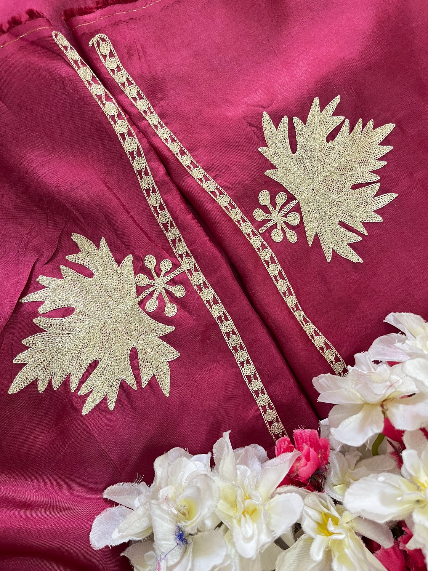 Sanam’ Tilla Kashmiri Silk Suit