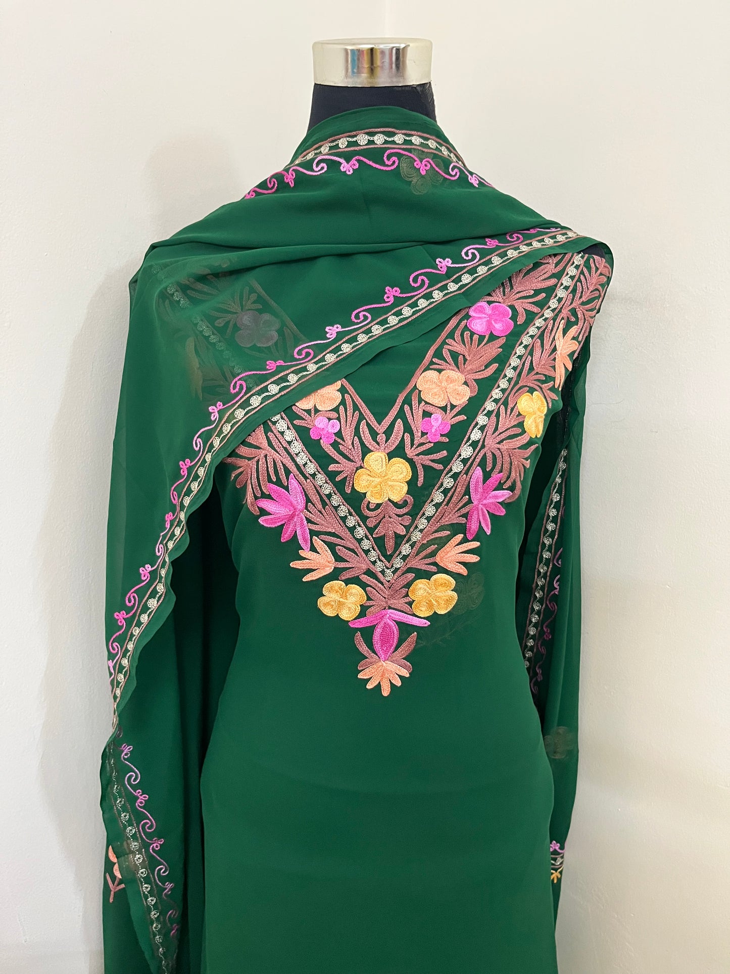 Green Georgette 3 Pc Aari Embroidered Suit Set