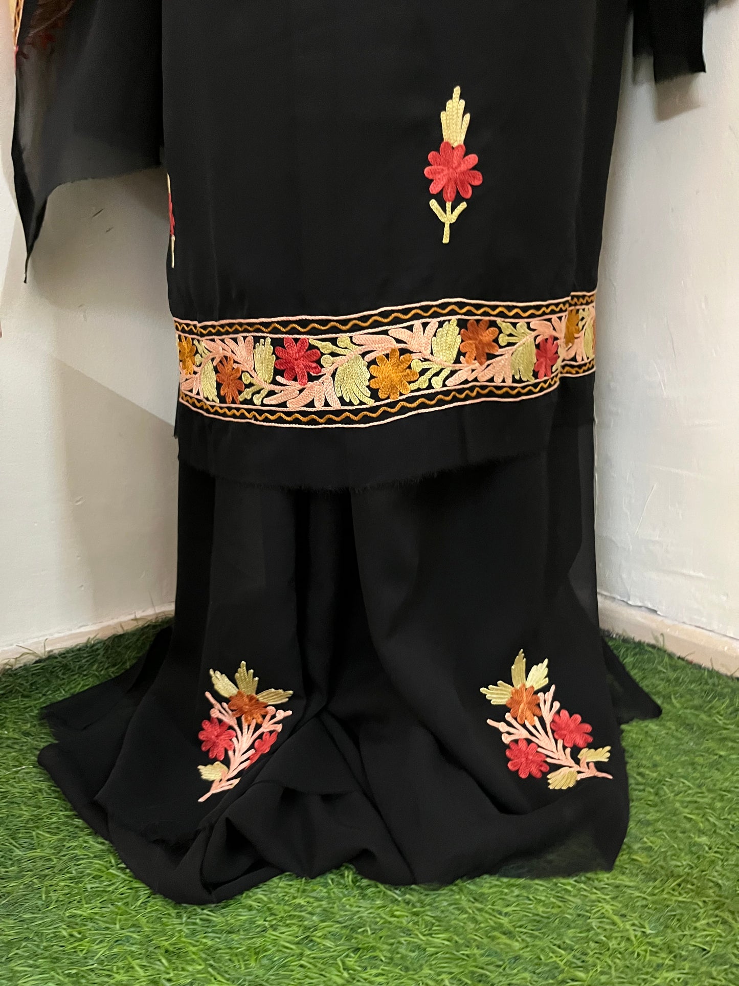 Black Georgette 3 Pc Aari Embroidered Suit Set