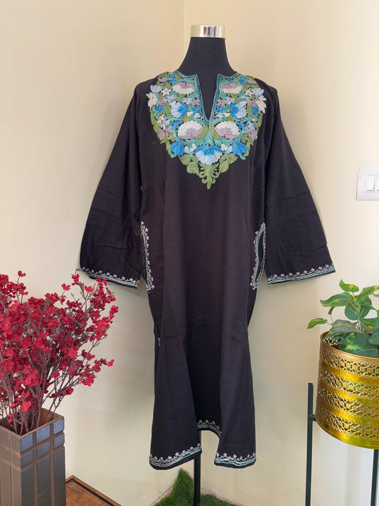 Black Aari Embroidered Wool Pheran