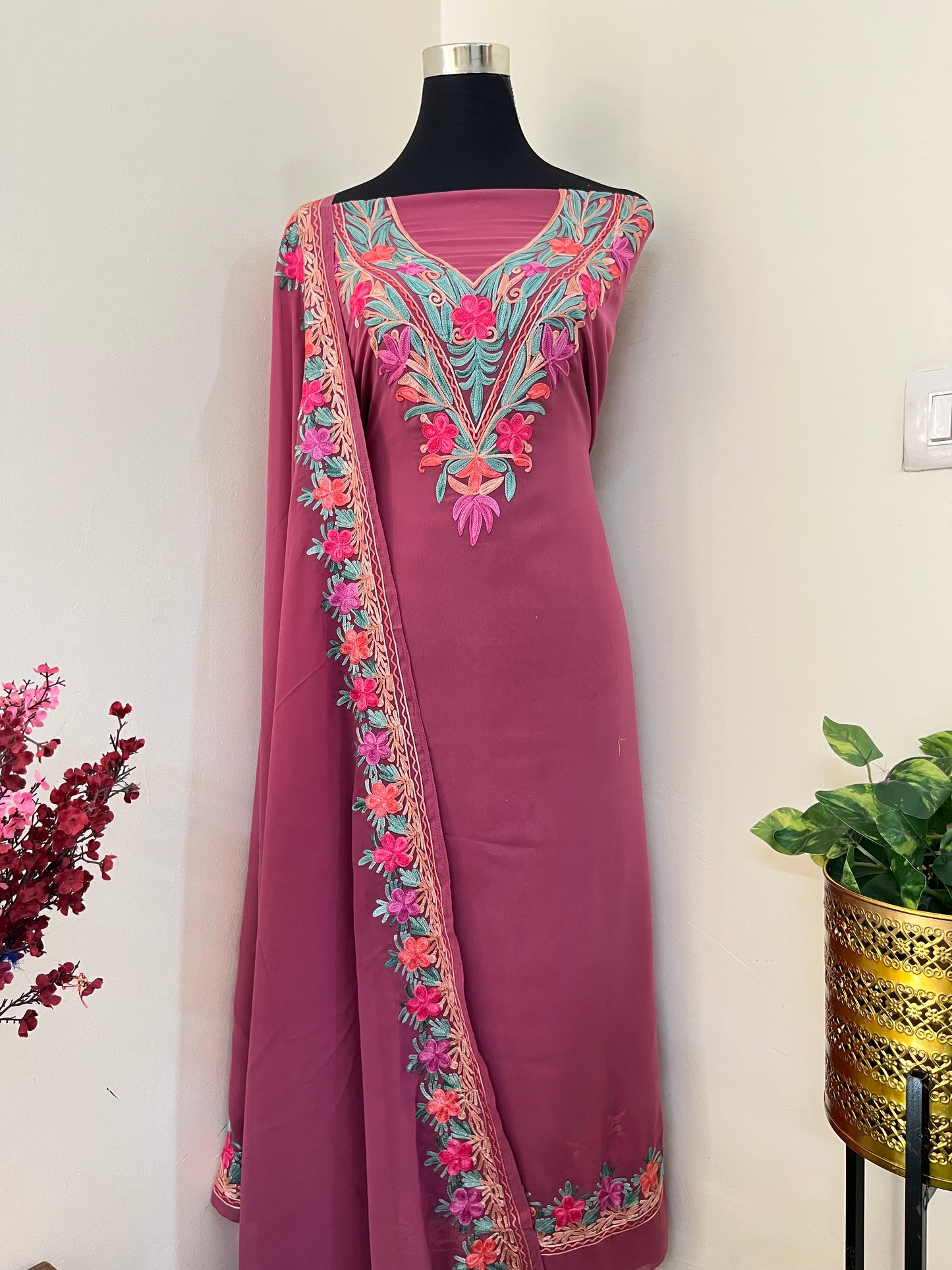 Mauve Georgette 3 Pc Kashmiri Suit