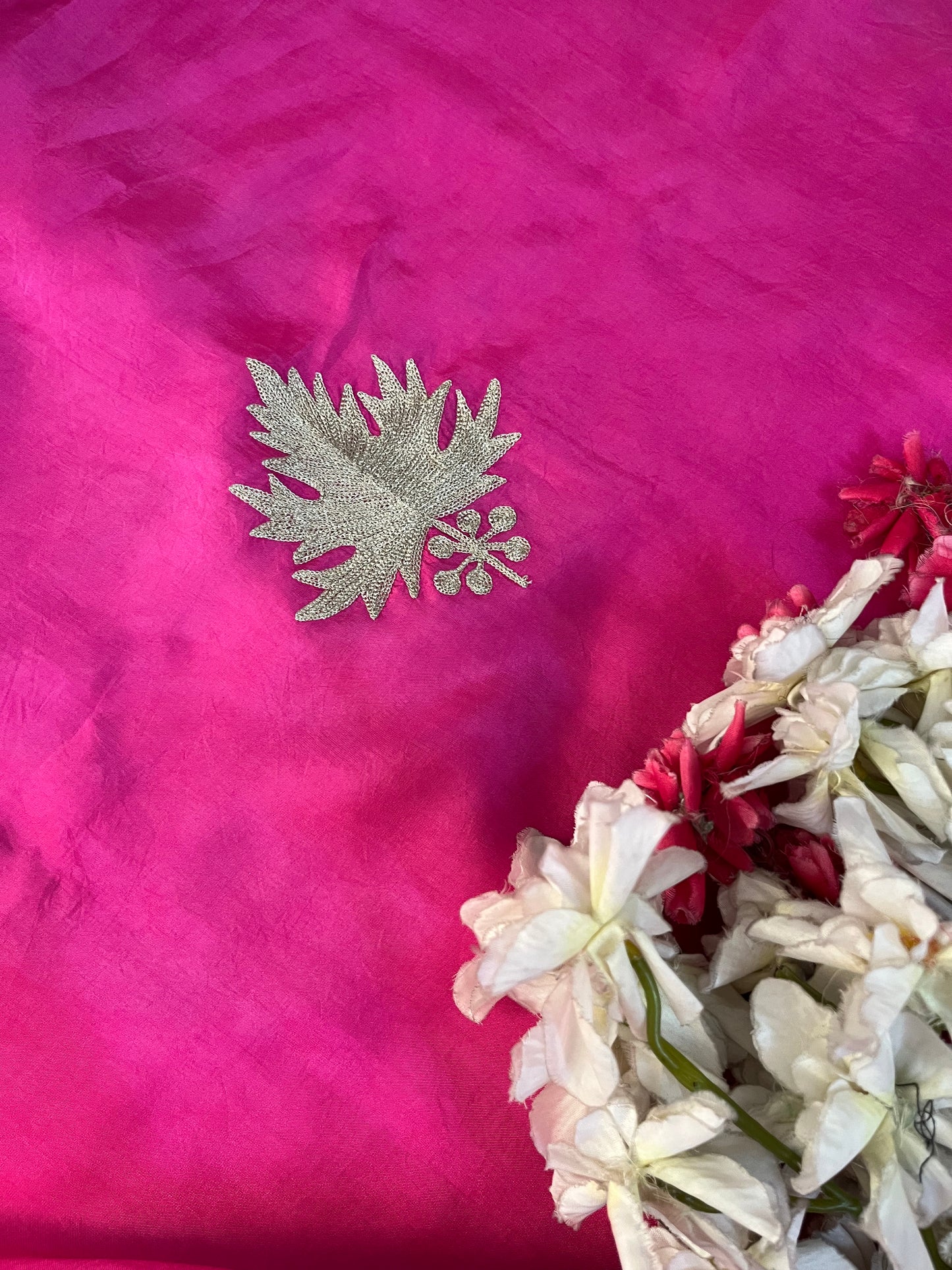 Fuchsia Sanam’ Tilla Kashmiri Silk Suit