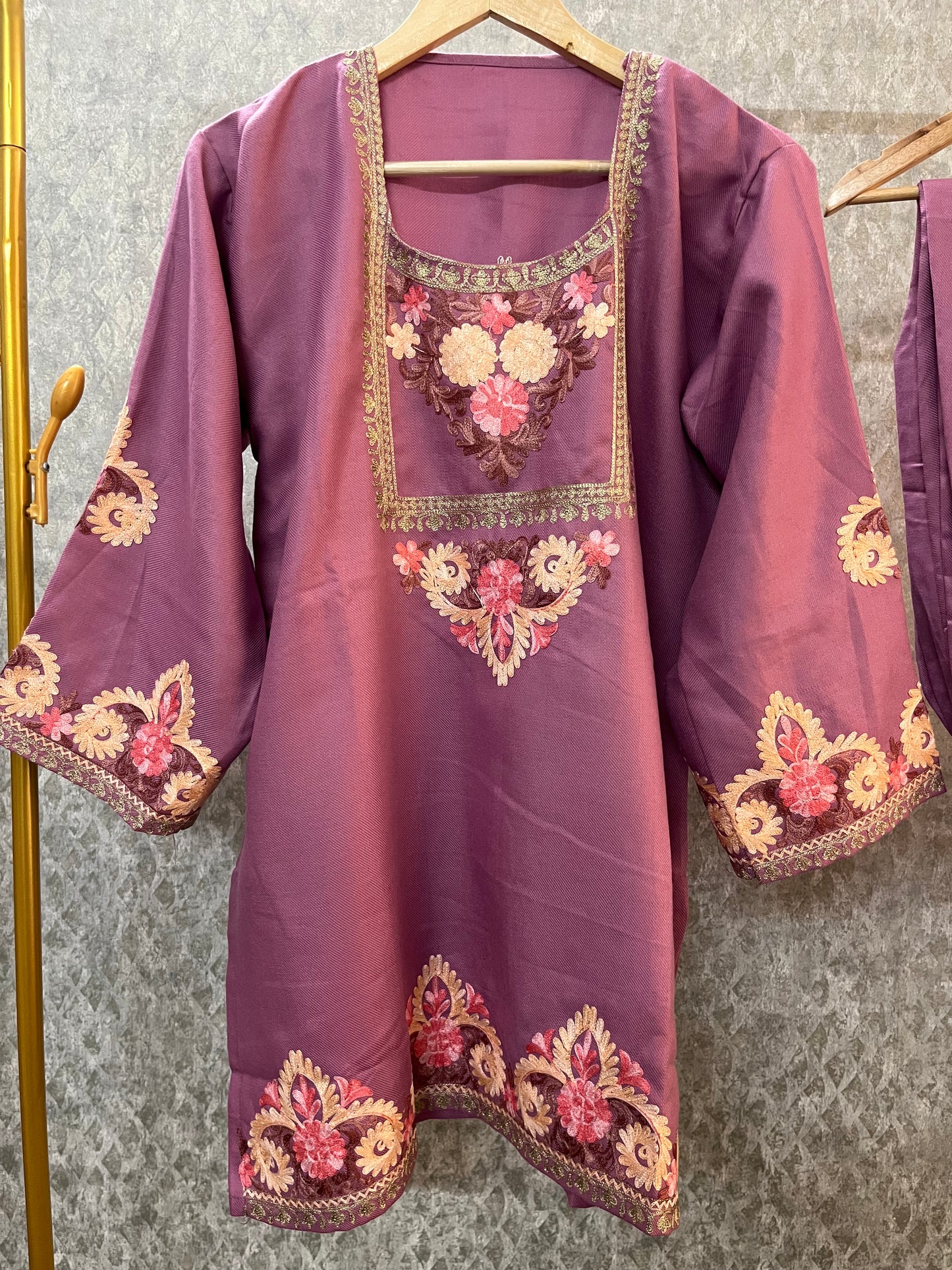 Mauve Woollen Kashmiri Co-Ord Set ( Size 40)