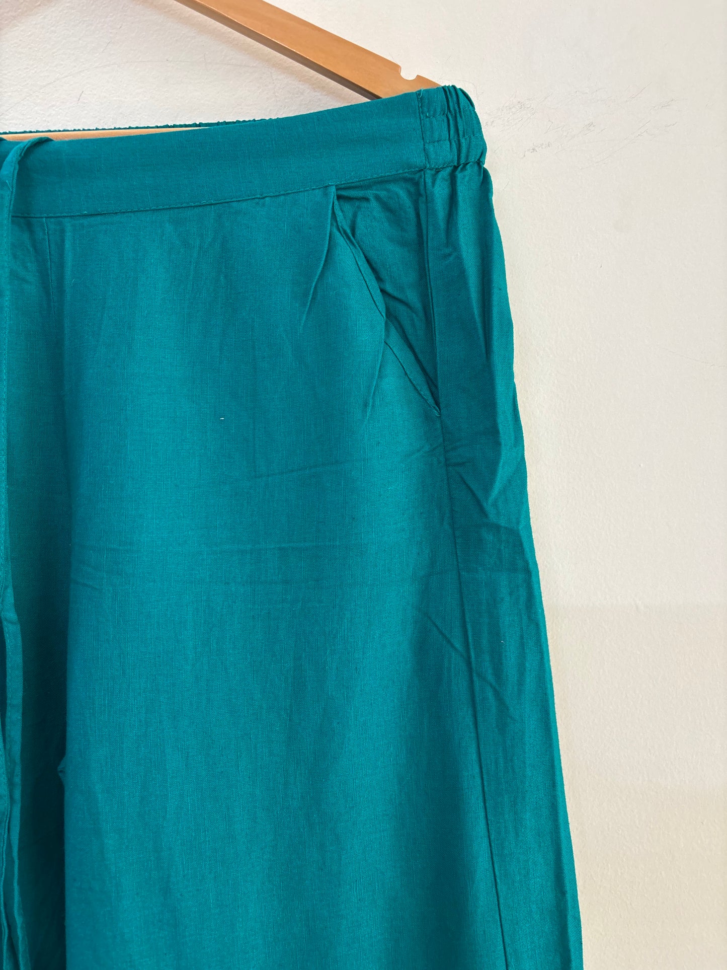 Women Green  Wide Leg Aari Embroidered Palazzos ‘M’