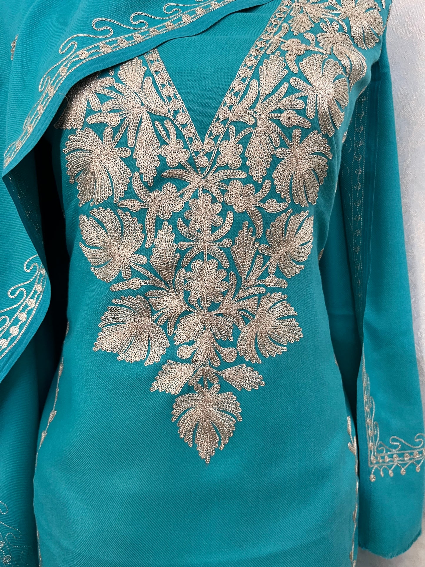 Sky Blue Tilla Embroidered 3pc Suit Stole