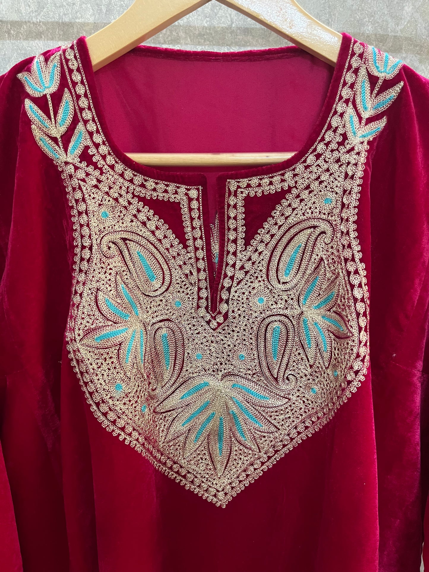 Magenta Velvet Tilla Pheran (Size 50)