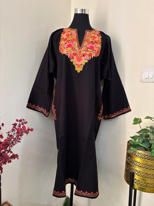 Black Aari Embroidered Wool Pheran