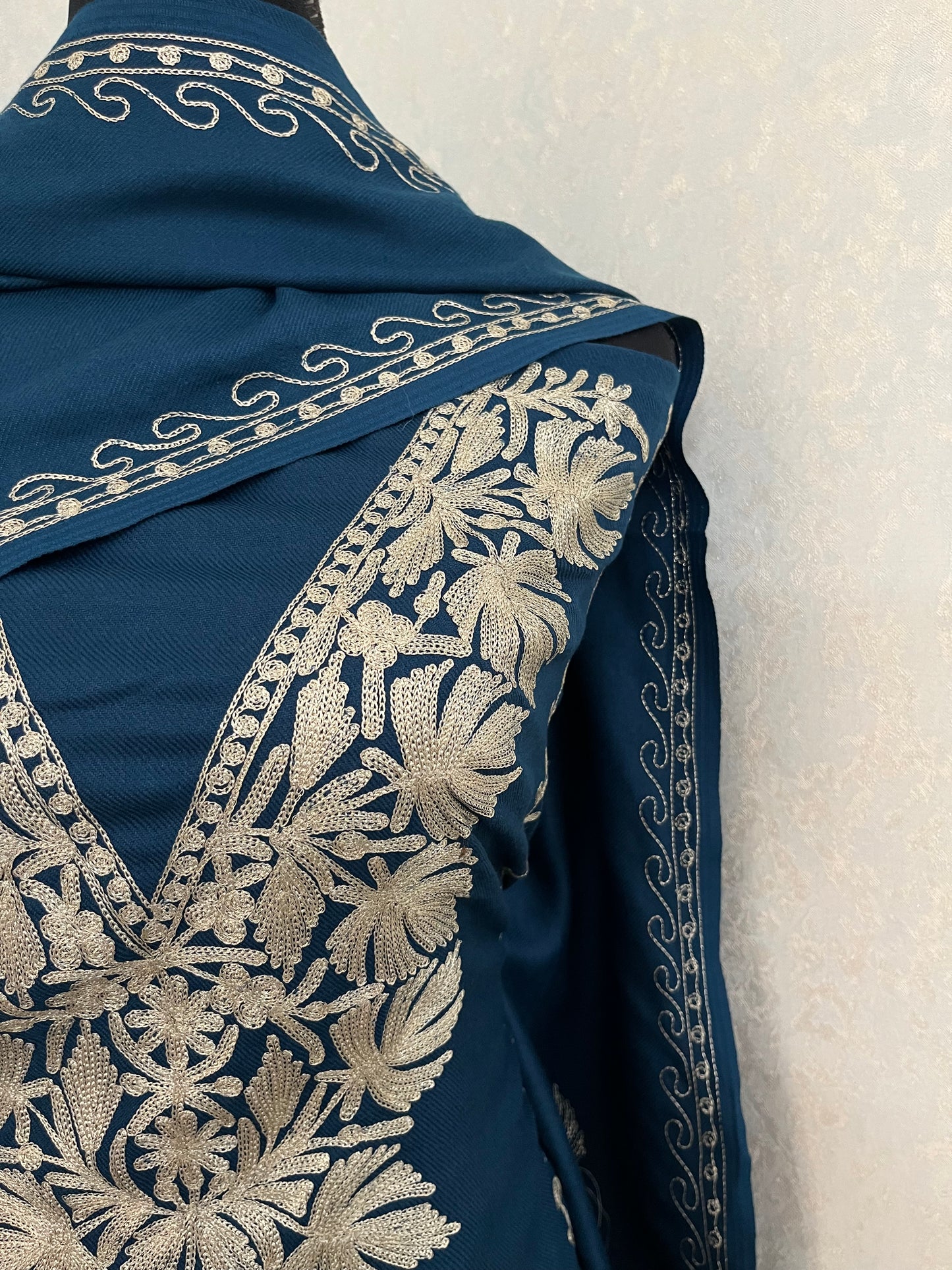 Peacock Blue Tilla Embroidered 3pc Suit Stole